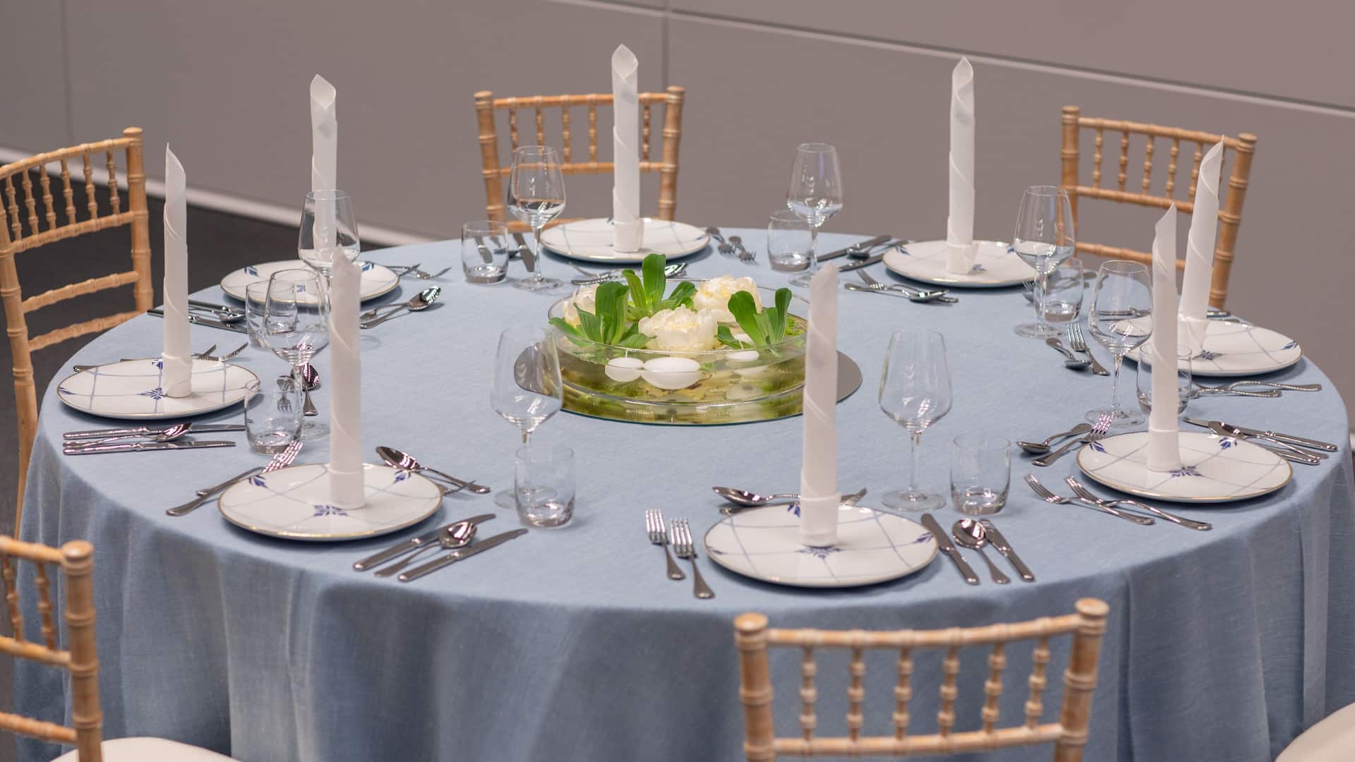 Hyatt Regency Zurich Airport The Circle Table Setup Blue Simple