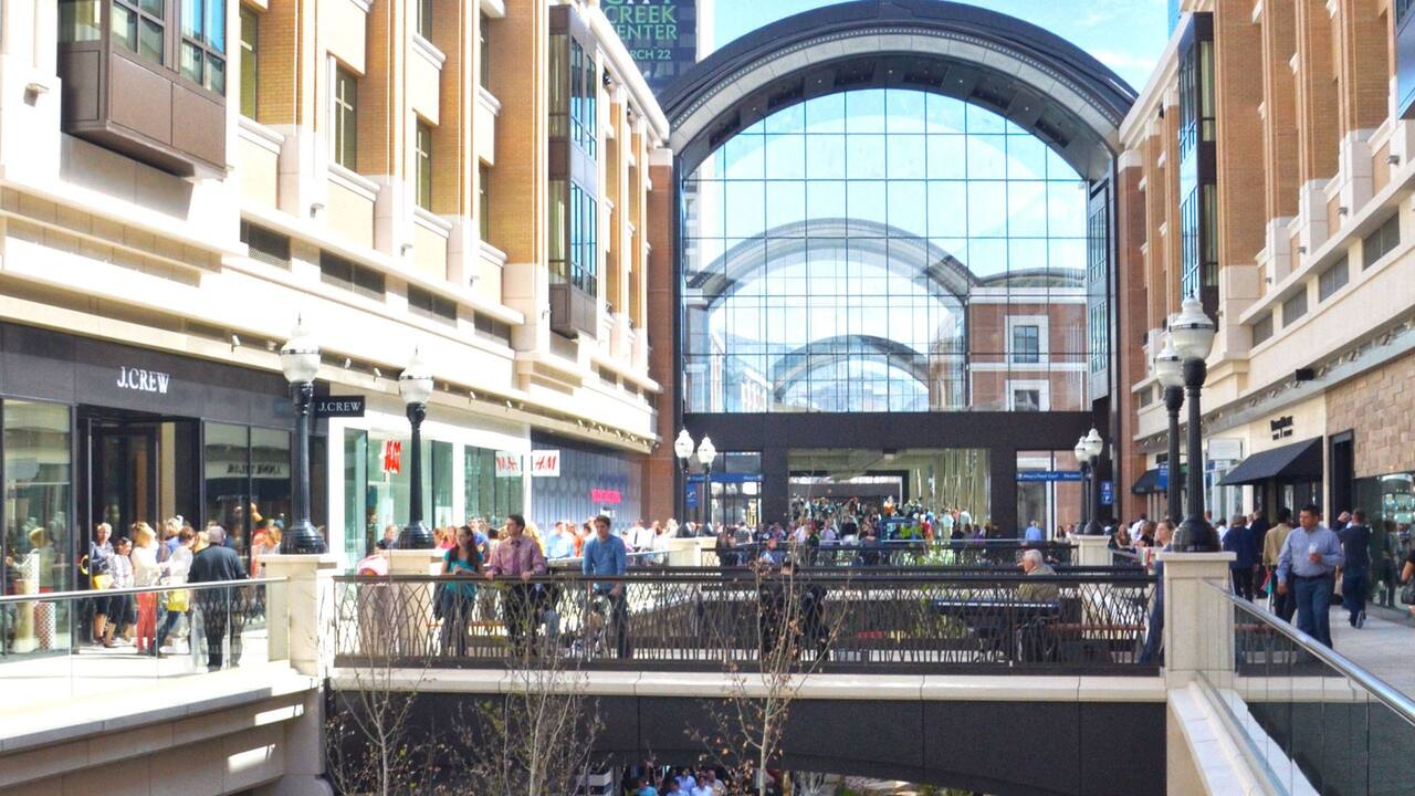 Salt Lake City Creek Shopping 