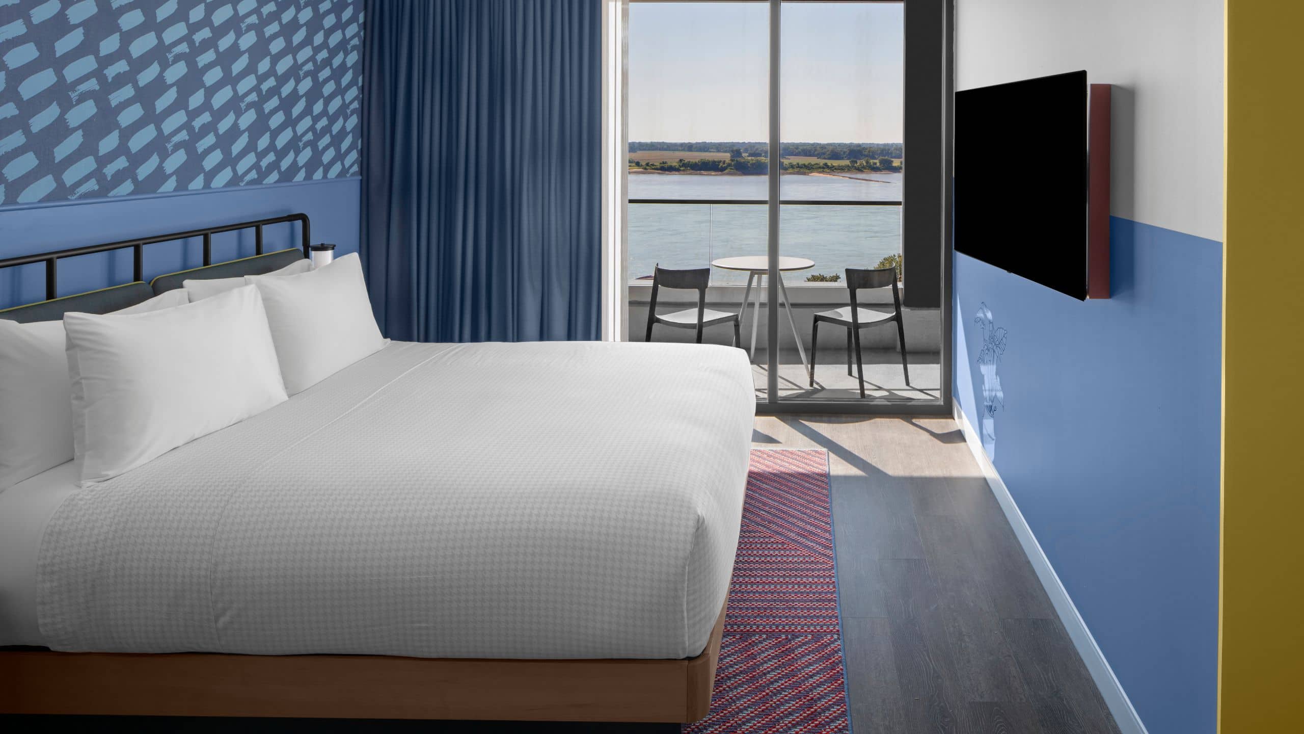 Caption by Hyatt Beale Street Memphis King Suite River View