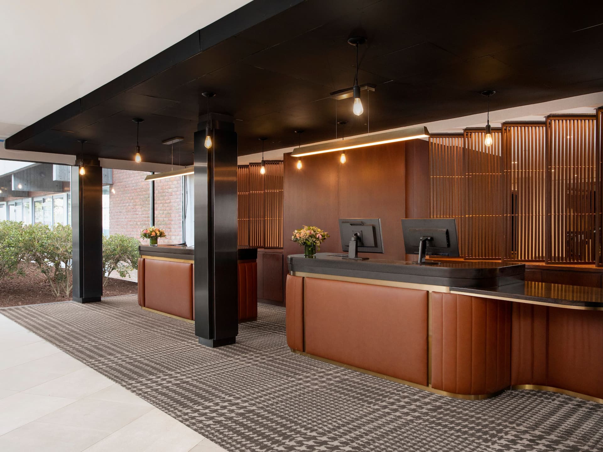 Hyatt Regency Boston / Cambridge Front Desk Flowers