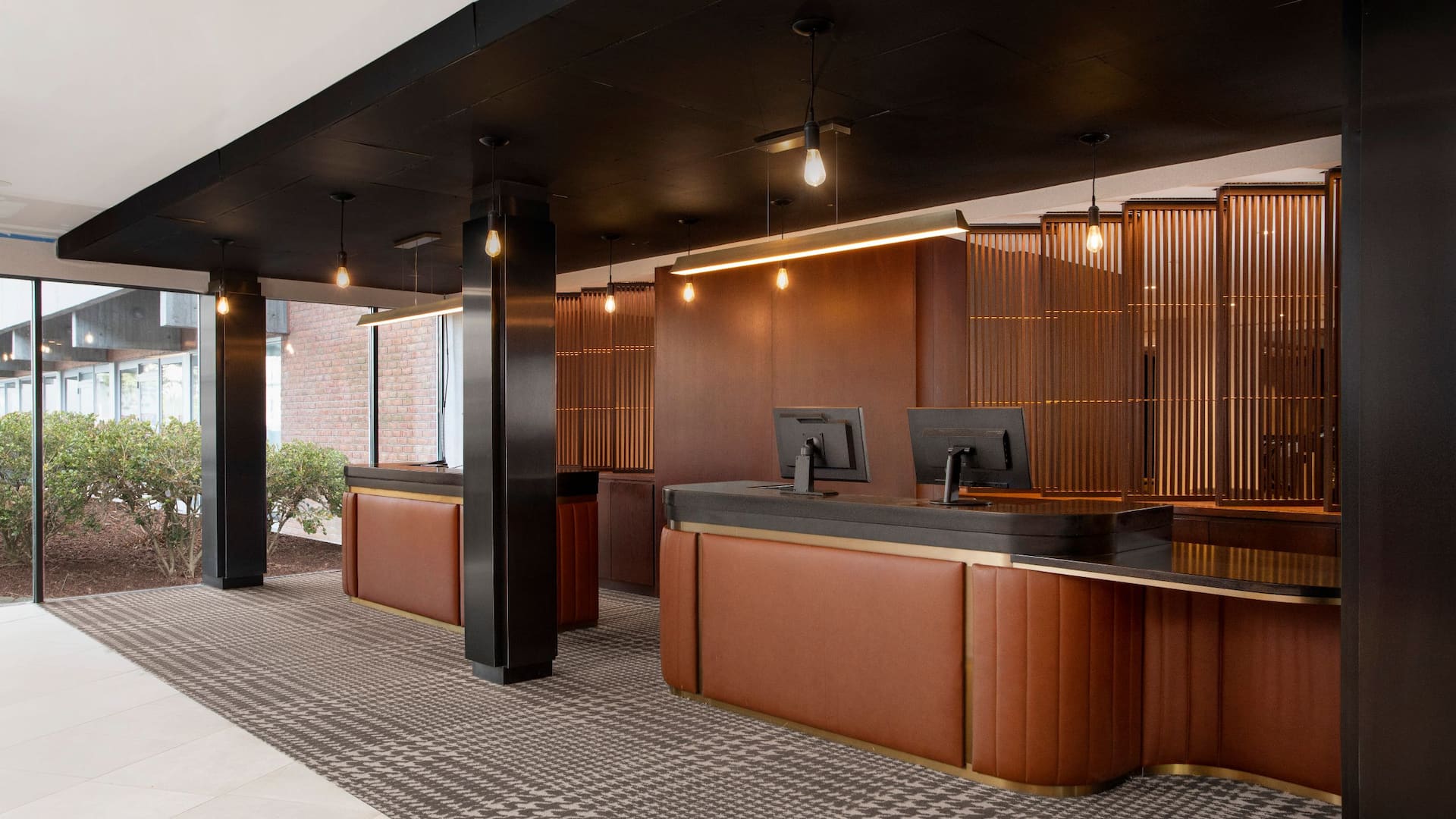 Hyatt Regency Boston / Cambridge Front Desk Without Flowers