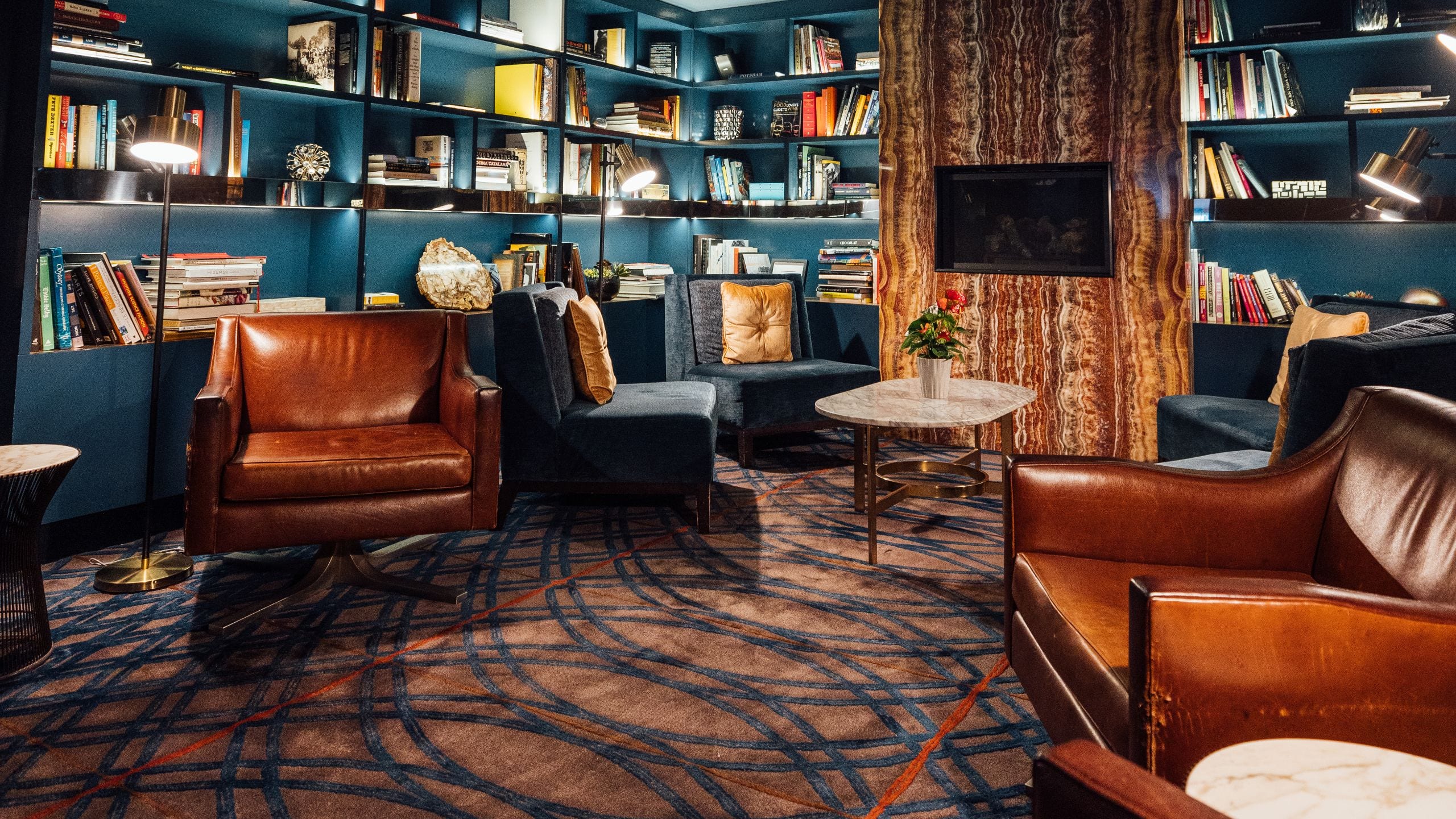 Park South Hotel Library Lobby