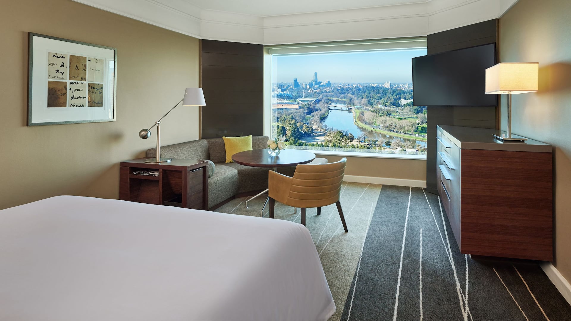 1/4 Grand Hyatt Melbourne Grand King River View