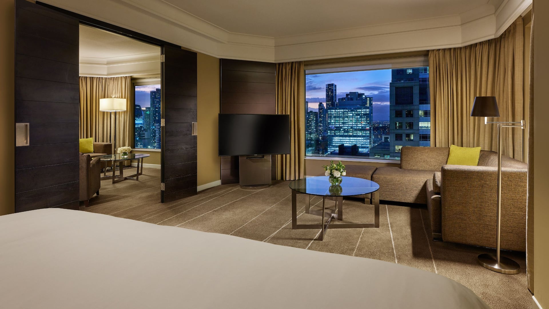 3/6 Grand Hyatt Melbourne Grand Suite Bedroom View
