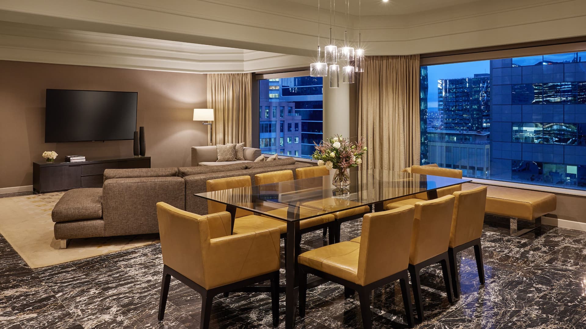 2/8 Grand Hyatt Melbourne Premier Dining