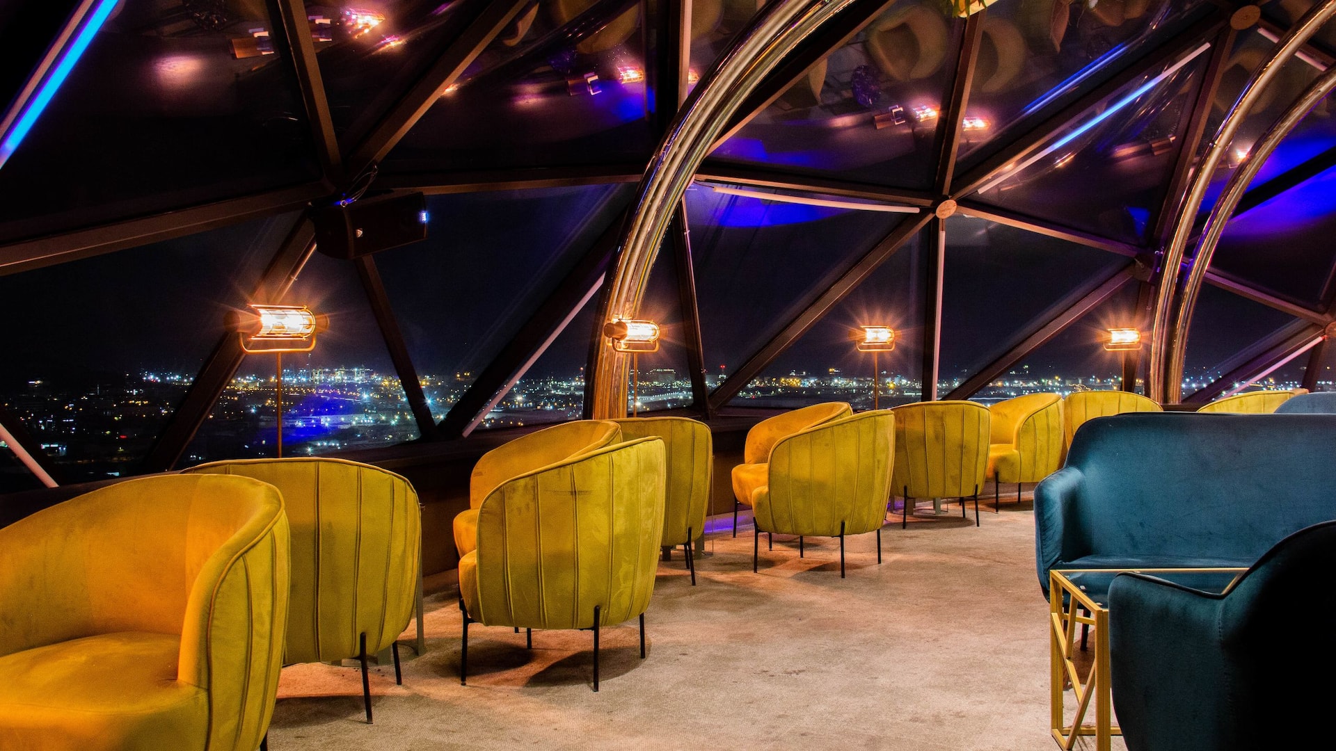 Hyatt Regency Barcelona Tower Skyfall Sala Window Seating