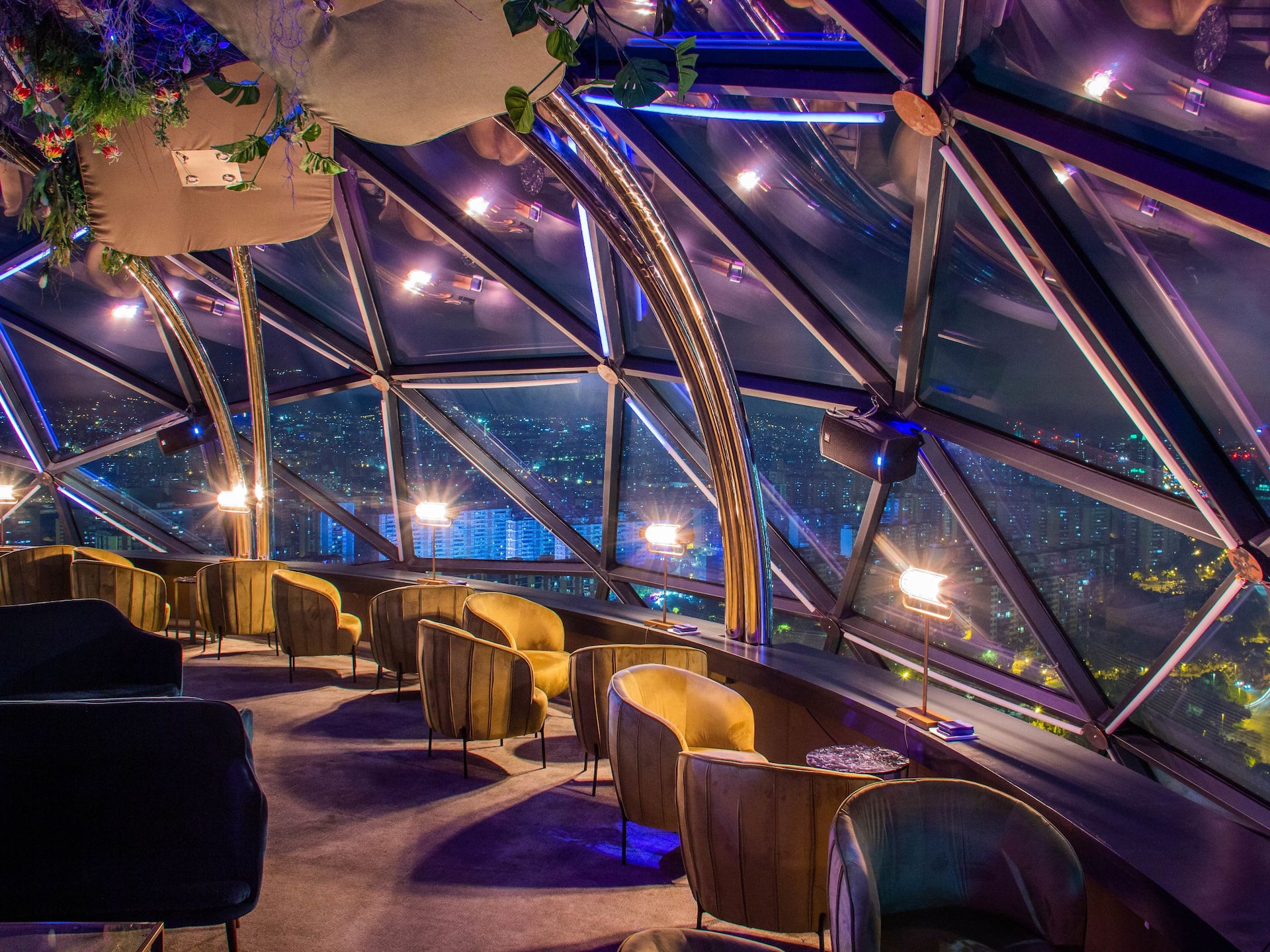 Hyatt Regency Barcelona Tower Skyfall Sala Seating