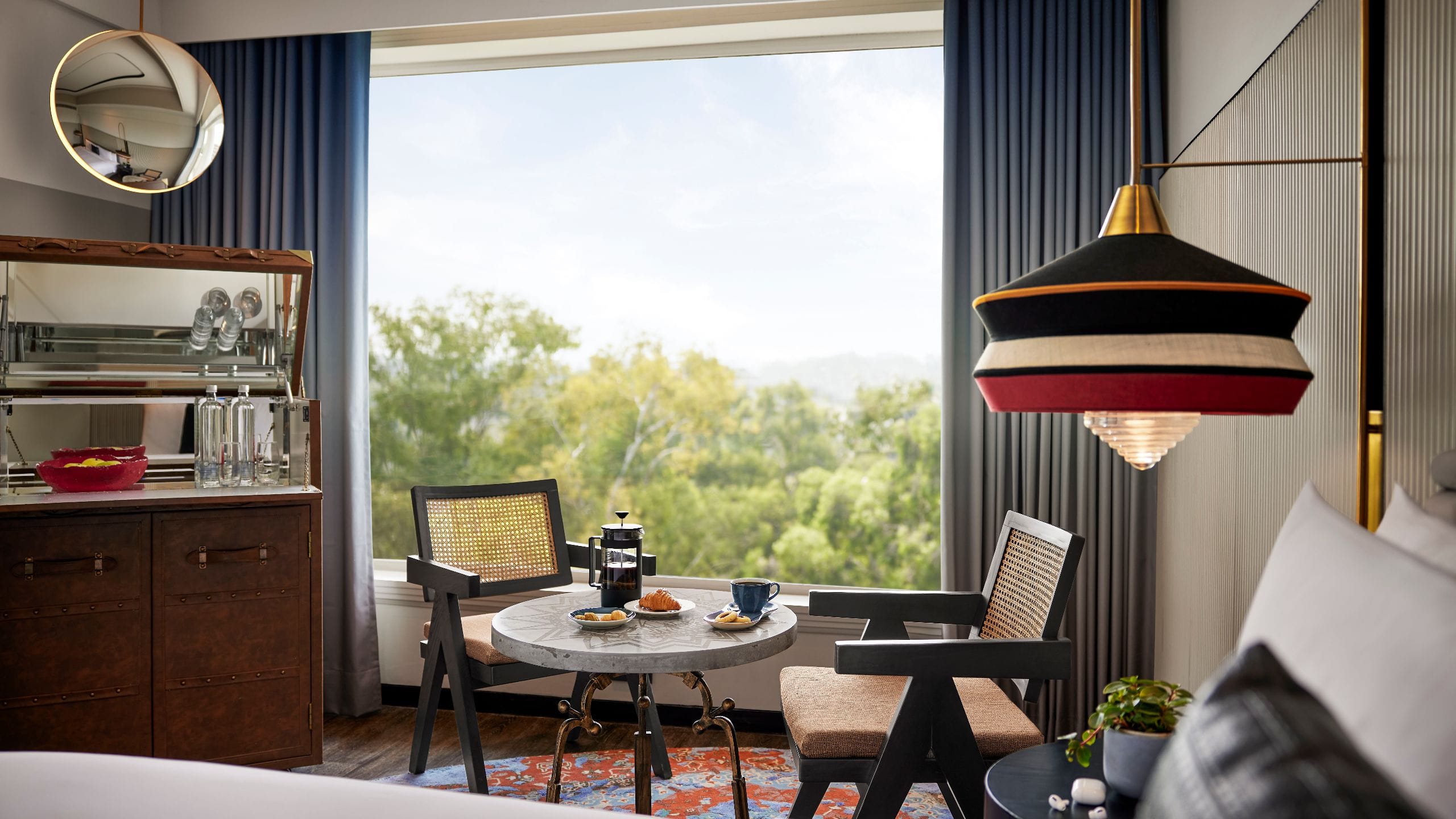 3 de 5 Hyatt Centric Sector 17 Chandigarh King Room Bed