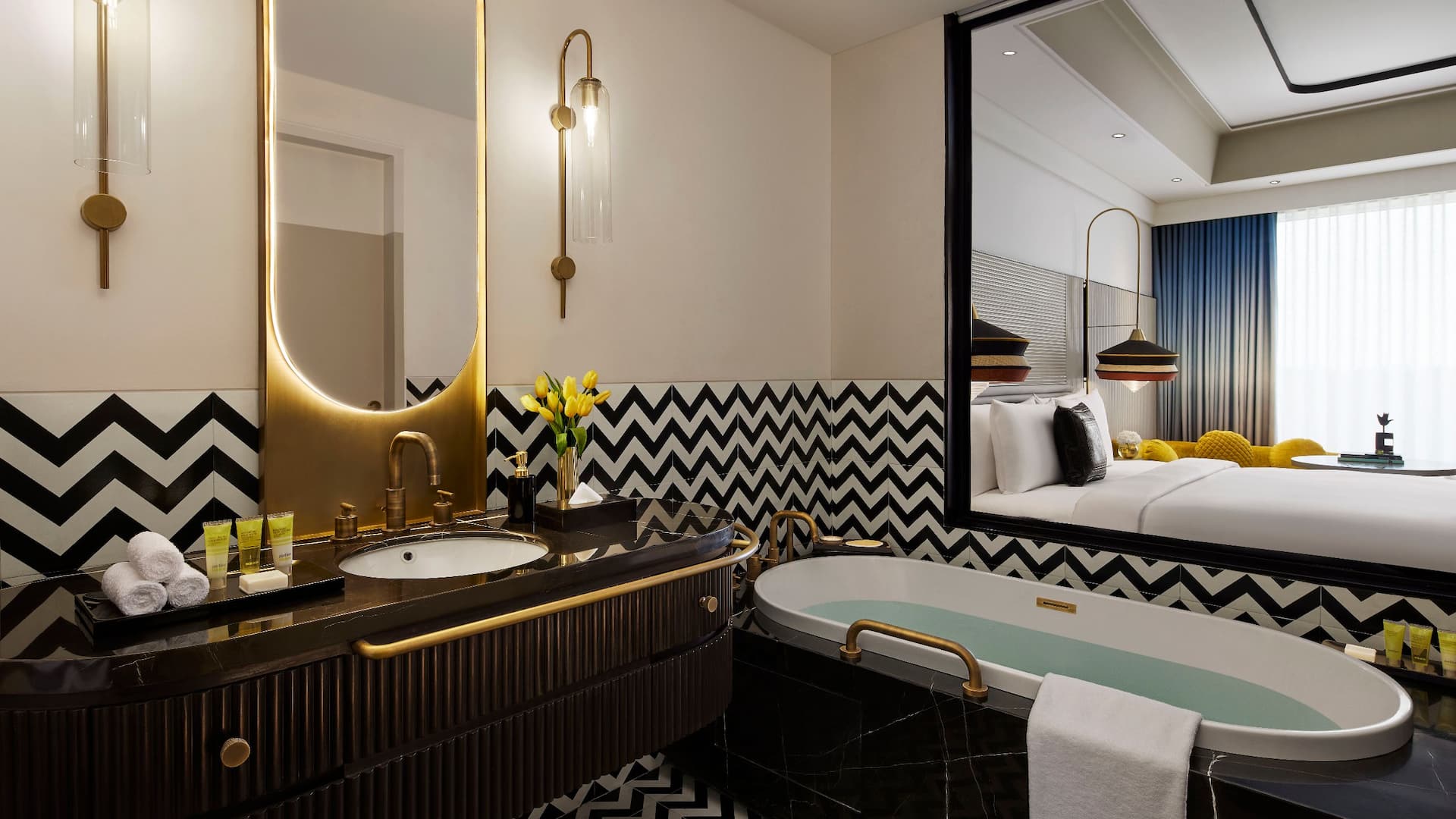 4/4 Hyatt Centric Sector 17 Chandigarh Premium Bathroom