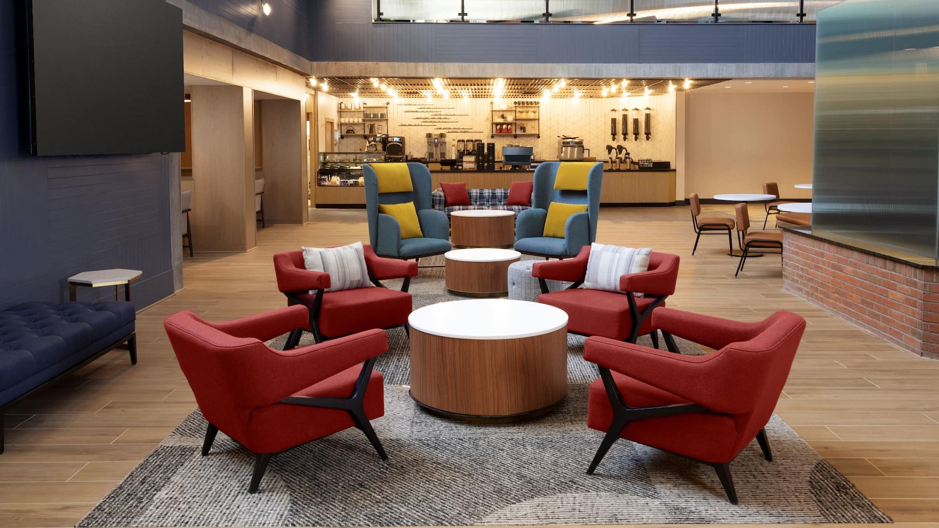 Hyatt Regency Boston / Cambridge Provisions Lobby