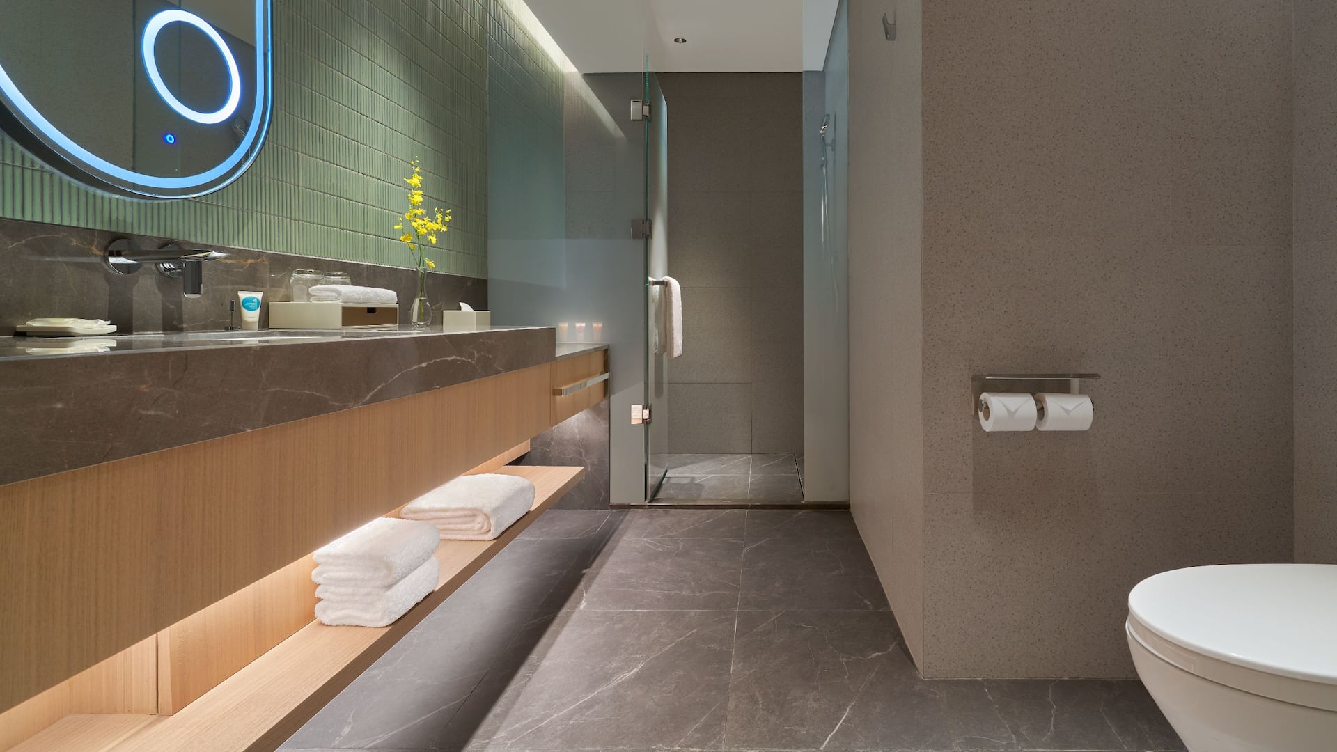 第 6，共 6 Hyatt Place Huangshan Train Station King Bed Type 2 Bathroom