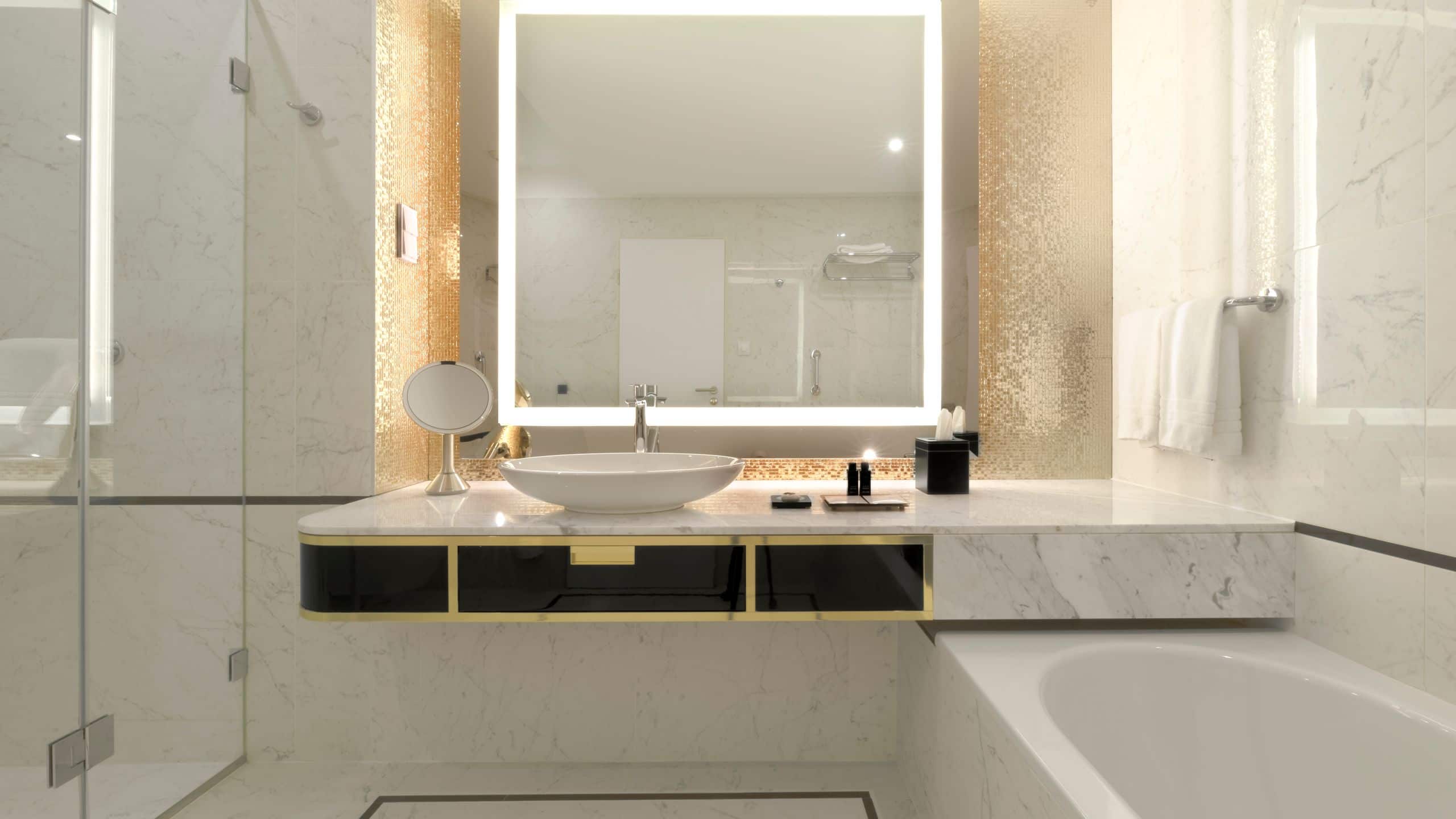 4/6 Párisi Udvar Hotel Budapest Premium Twin Bathroom