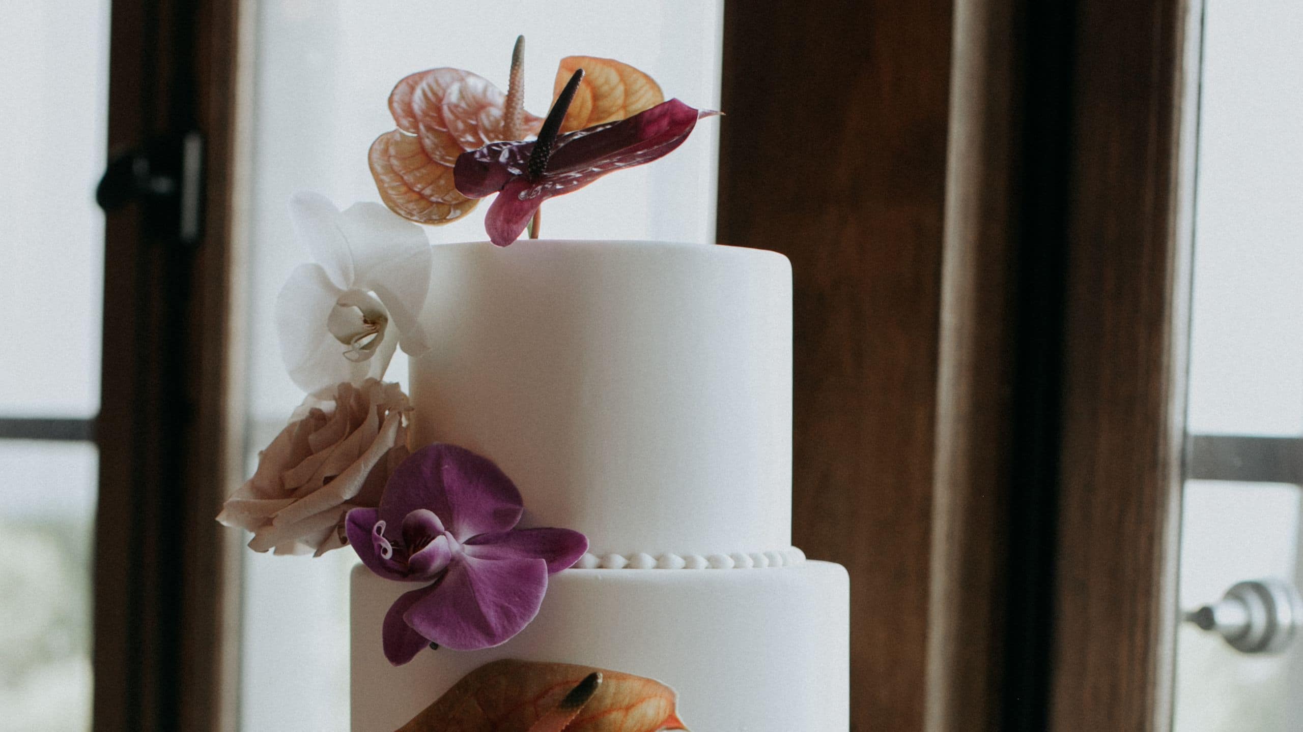 Chicago Athletic Association Wedding Cake