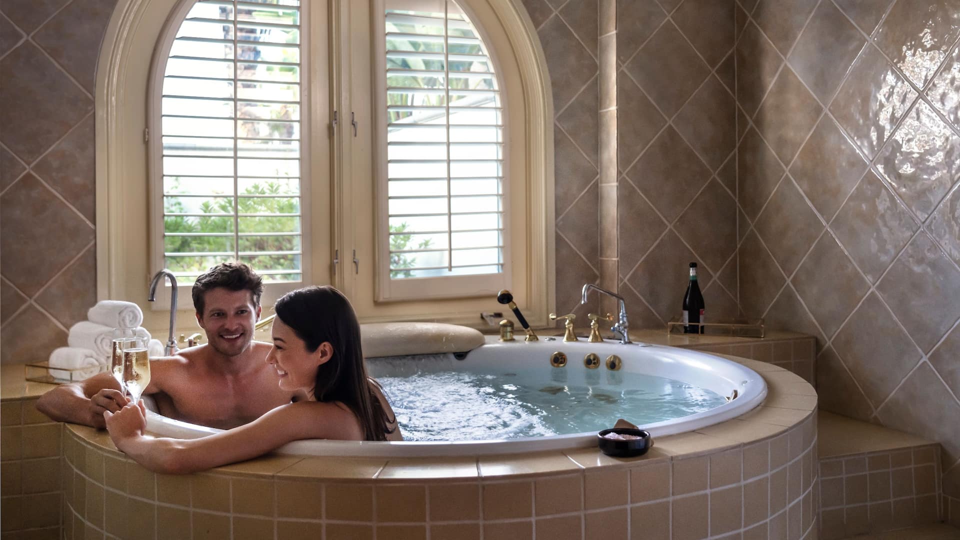 Hyatt Regency Huntington Beach Resort and Spa Spa Couples Tub