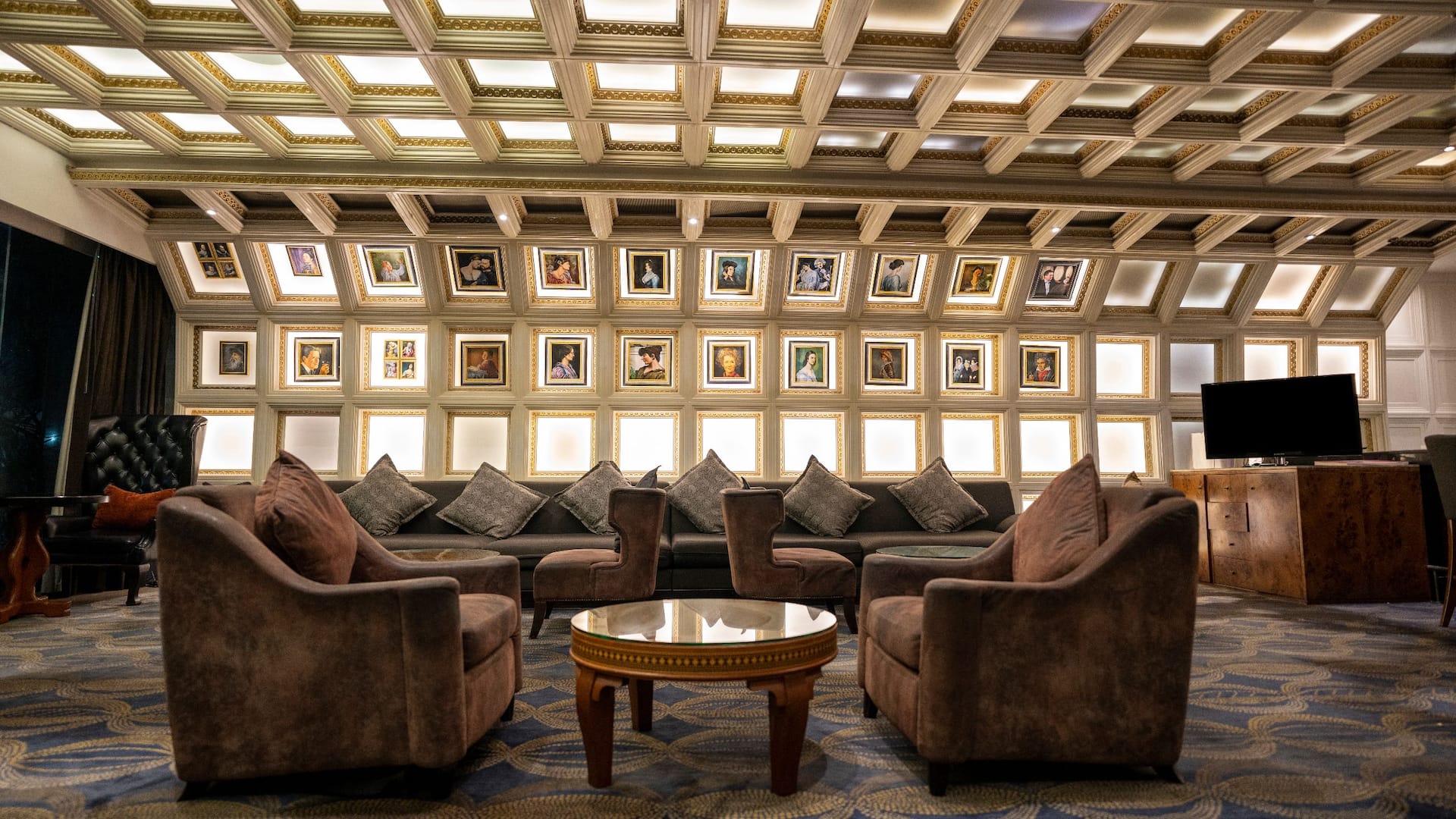 Hyatt Regency Ludhiana The Gallery Bar Seating