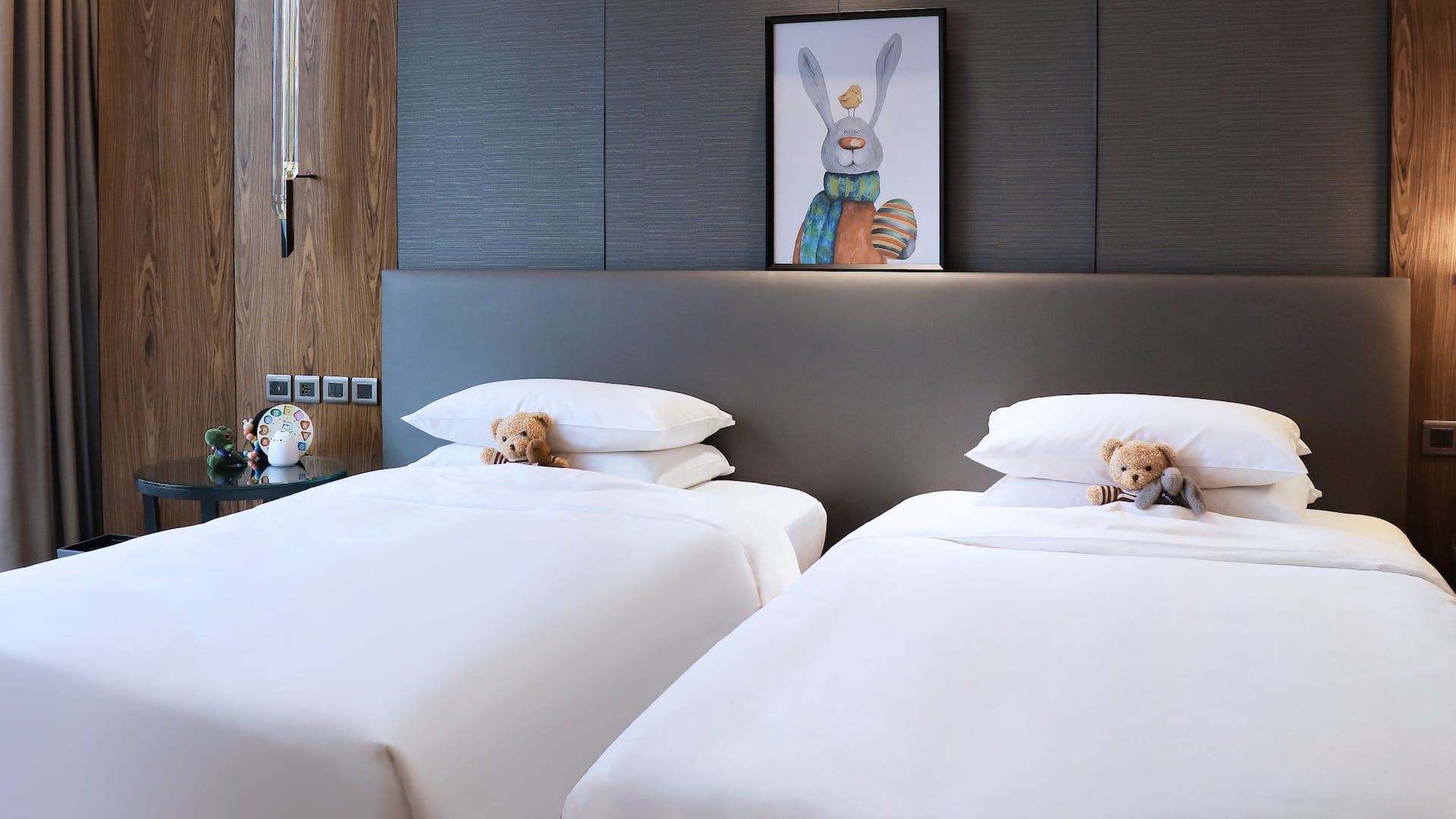 Hyatt Regency Bangkok Sukhumvit Family Room