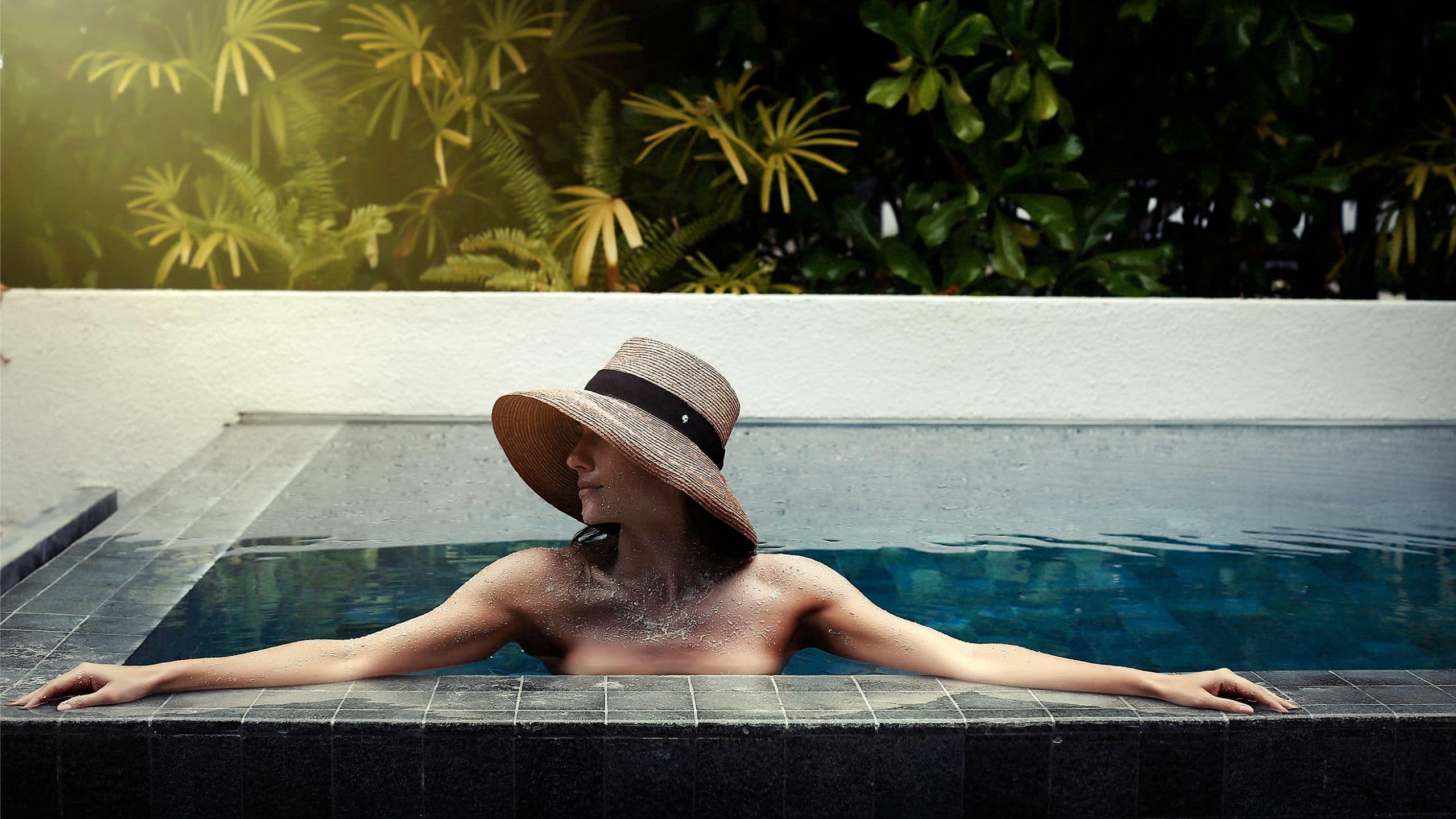 10/10 Alila Kothaifaru Maldives Beach Villa Pool Female