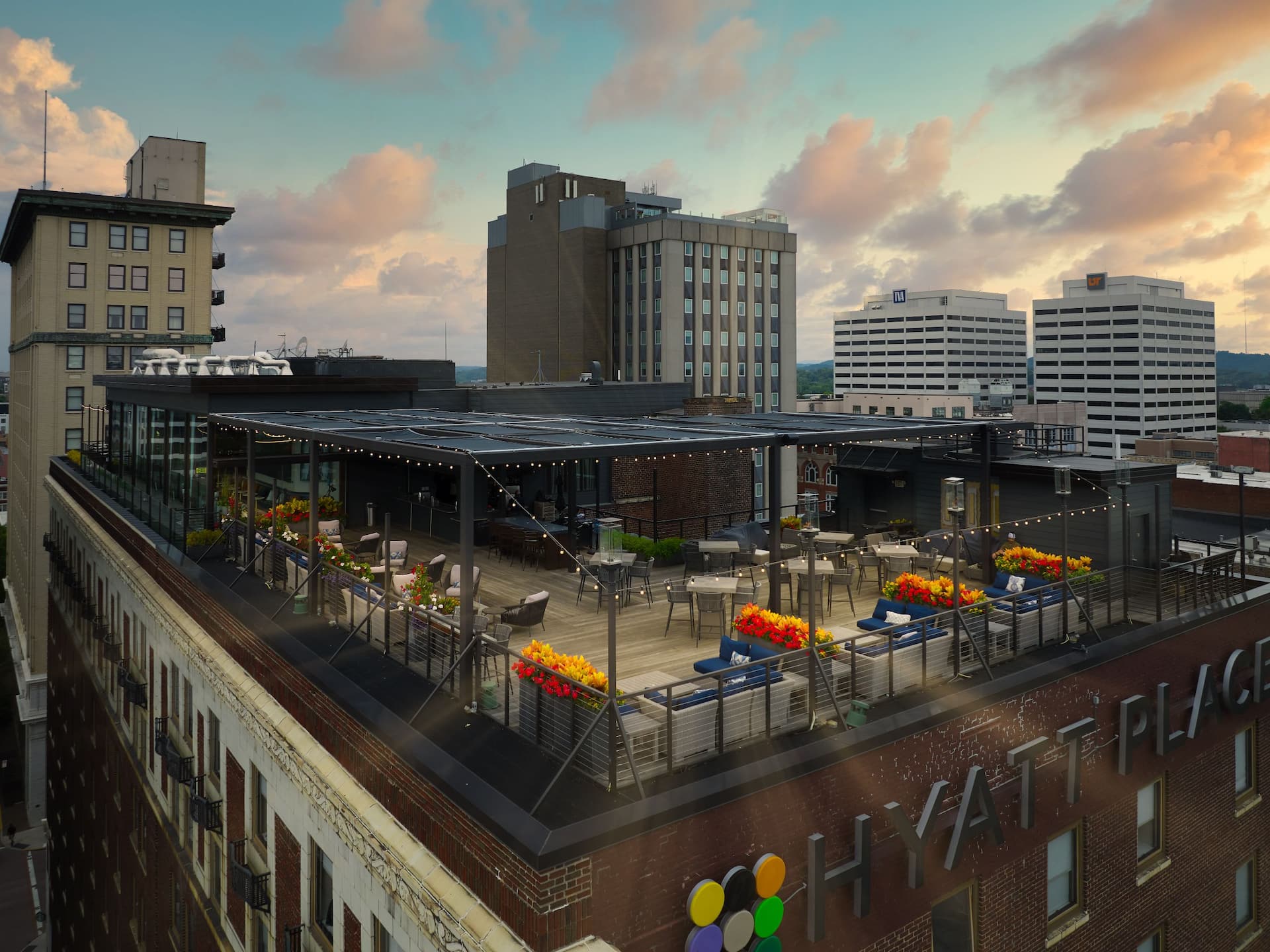 Hyatt Place Knoxville / Downtown Rooftop Overview