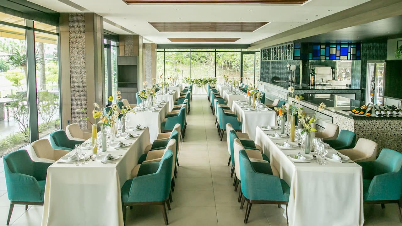 Wedding Restaurant Long Table Coordinate