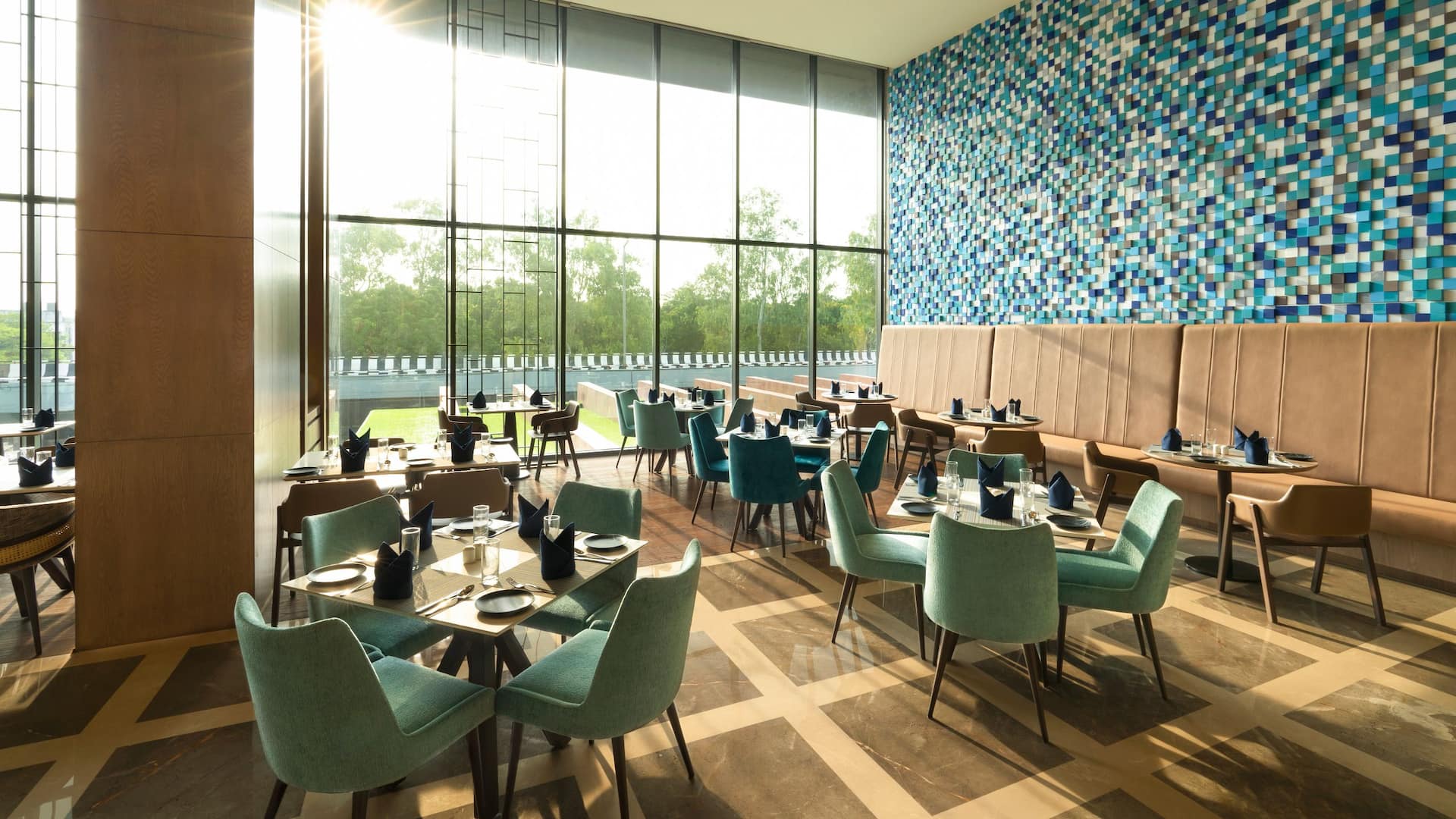 Hyatt Place Bharuch Zing Restaurant