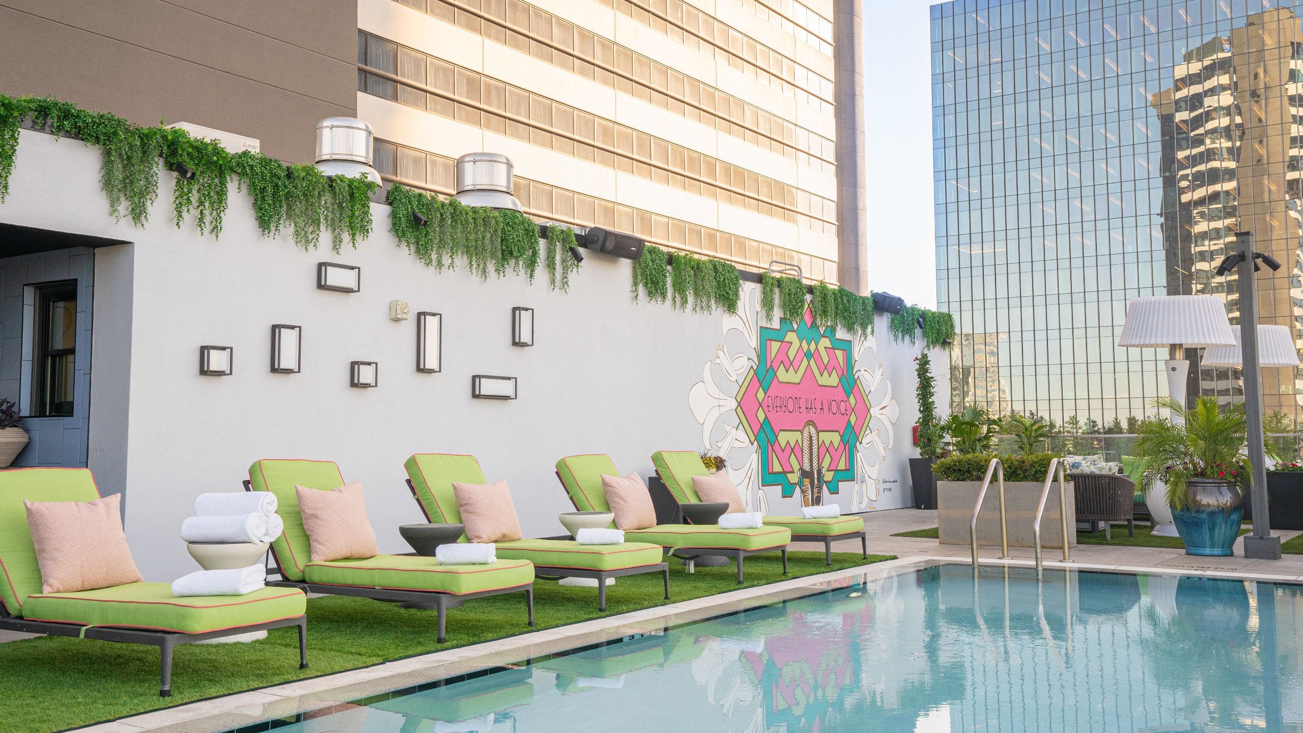 Holston House Nashville Pool Everyone Has Voice