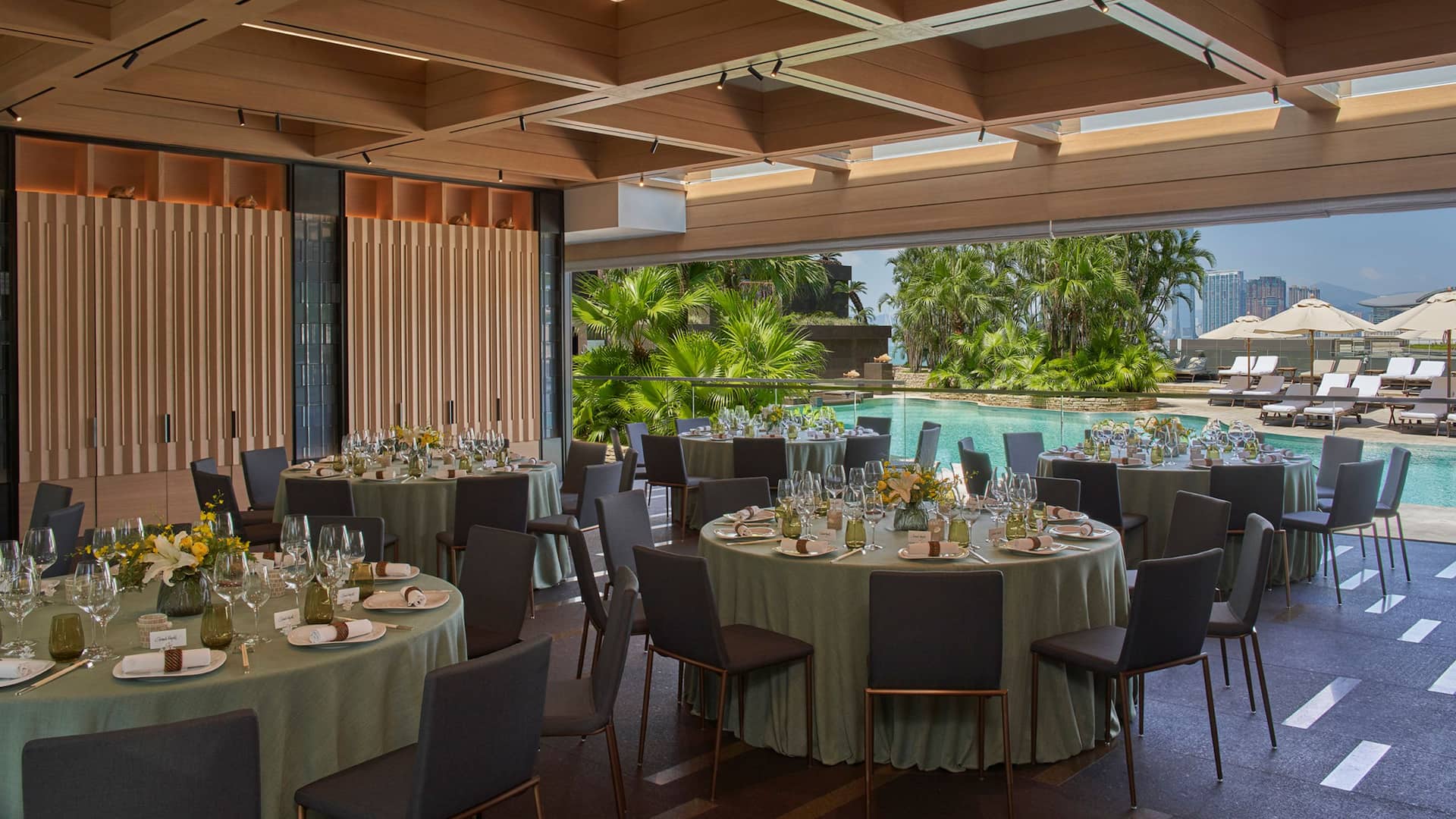 1 of 5 Grand Hyatt Hong Kong Poolhouse Banquet Chinese Pool