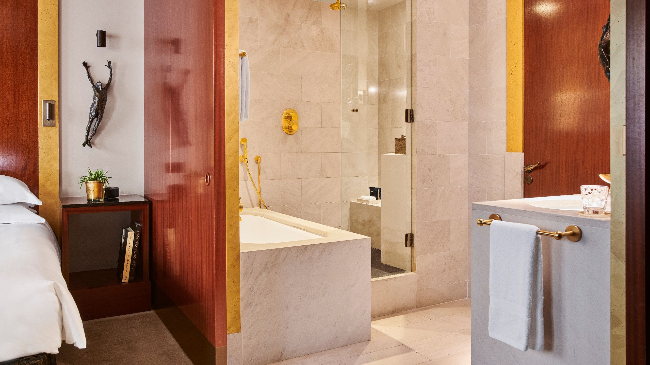 5 of 5 Park Hyatt Paris-Vendôme Deluxe Room Bathroom View