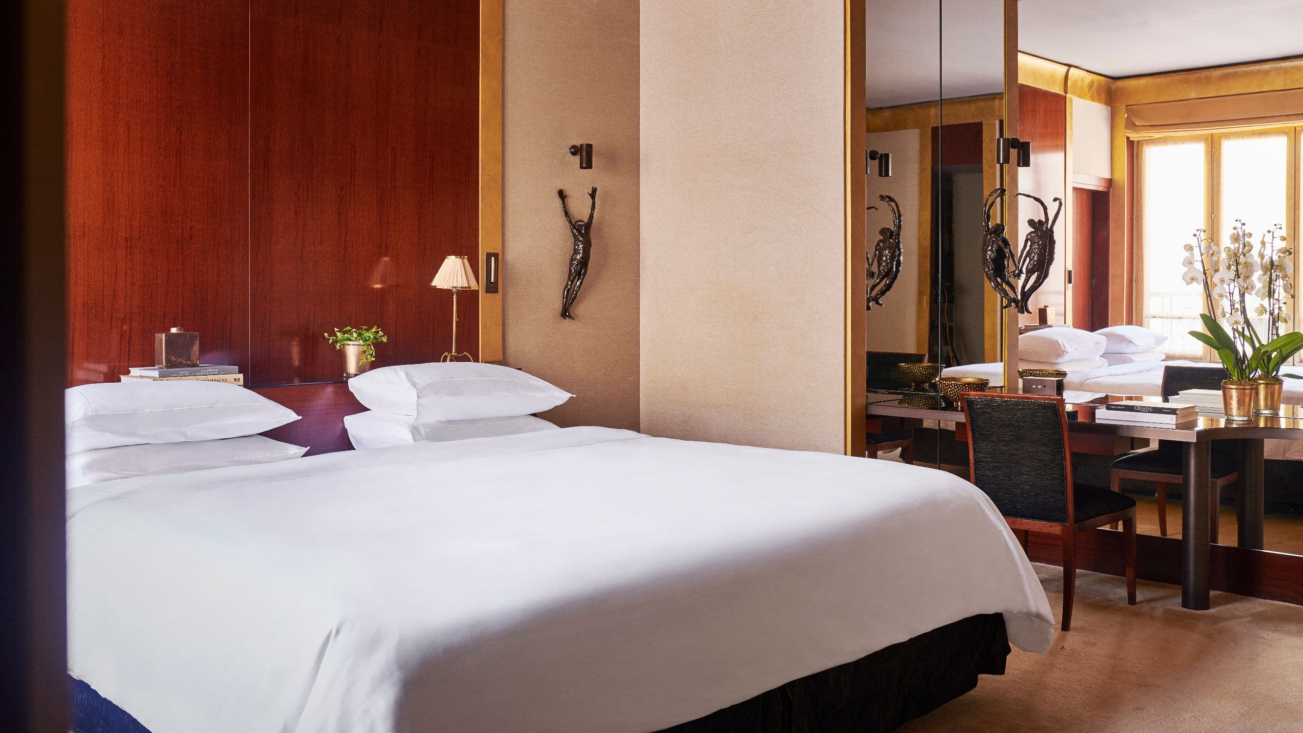 5 of 6 Park Hyatt Paris-Vendôme Diplomatic Suite Bedroom