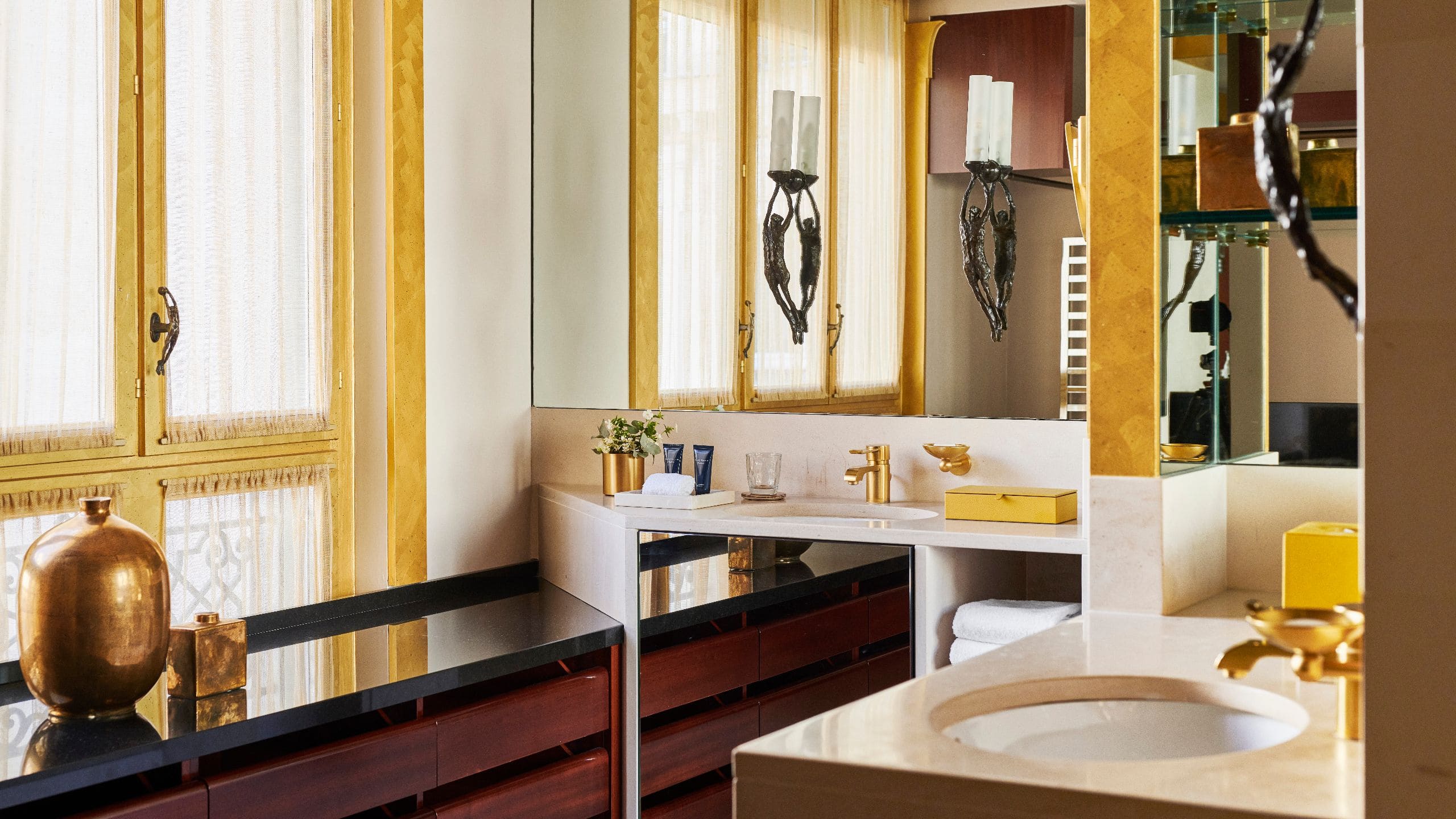 5 of 5 Park Hyatt Paris-Vendôme Park Suite Bathroom