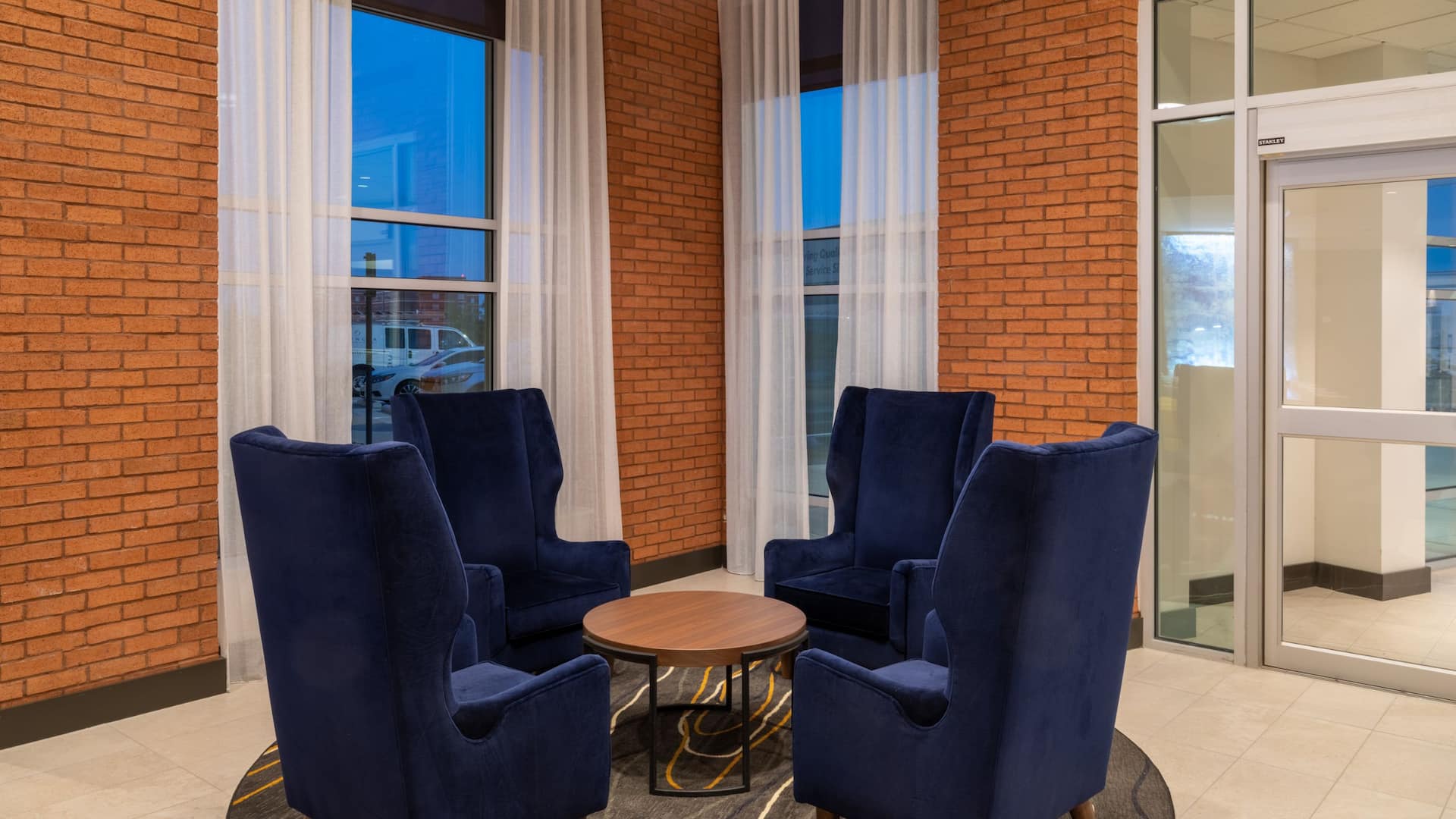 Hyatt Place Fort Worth / Alliance Town Center Lobby Seating