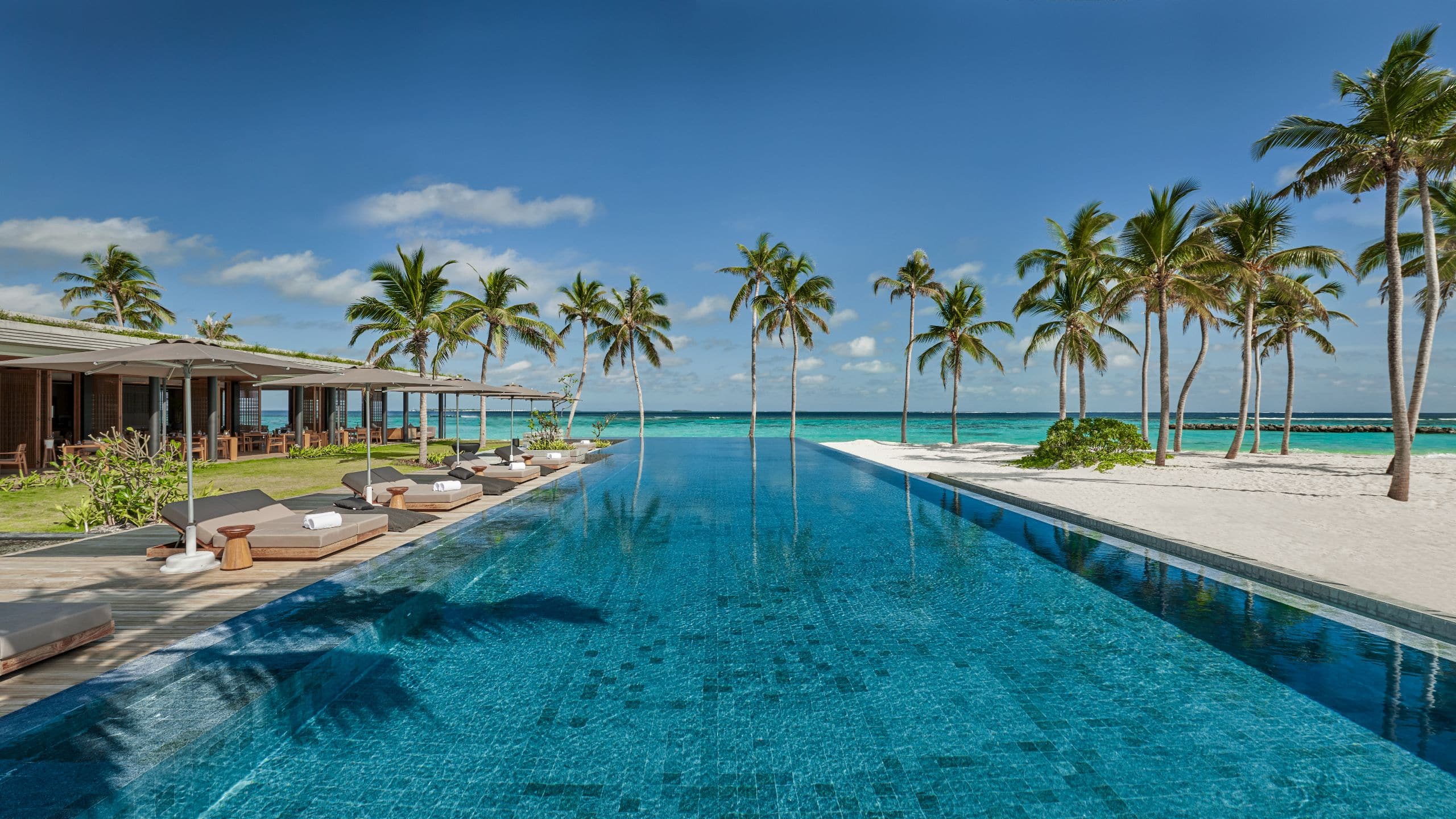 Alila Kothaifaru Maldives Infinity Pool Daylight
