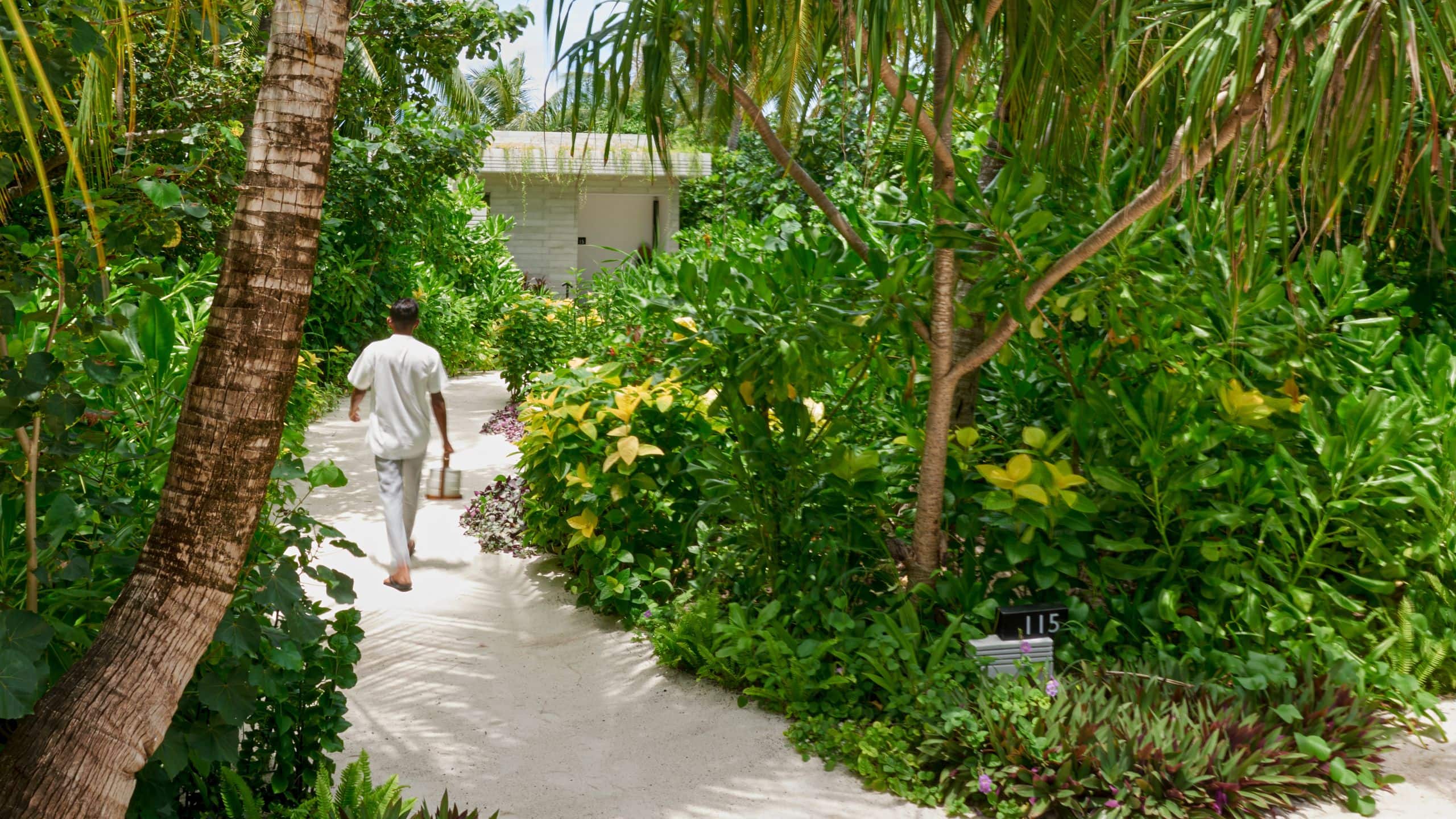 6/10 Alila Kothaifaru Maldives Beach Villa Pathway