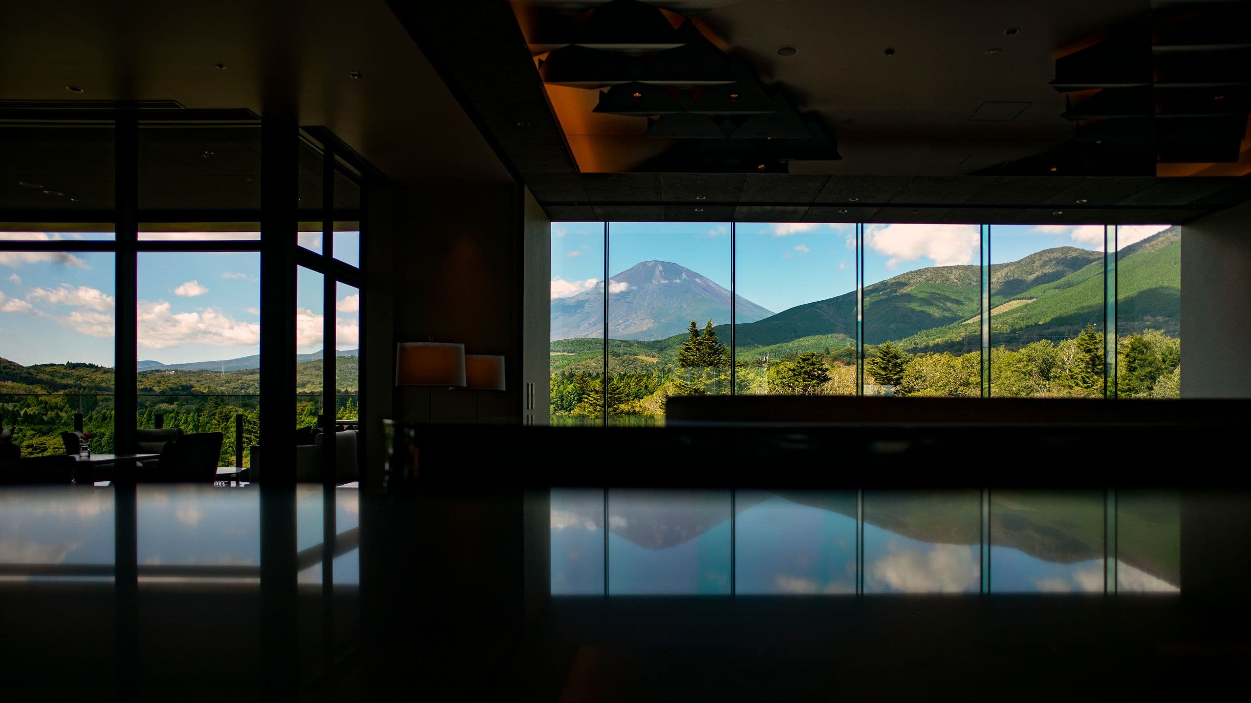 Fuji Speedway Hotel Lounge