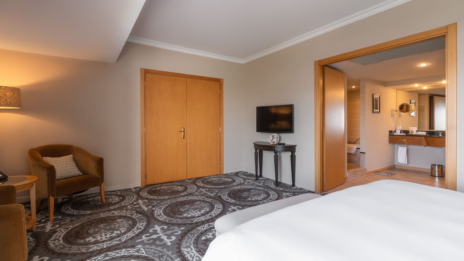 Hyatt Regency Bishkek Guestroom Bathroom View