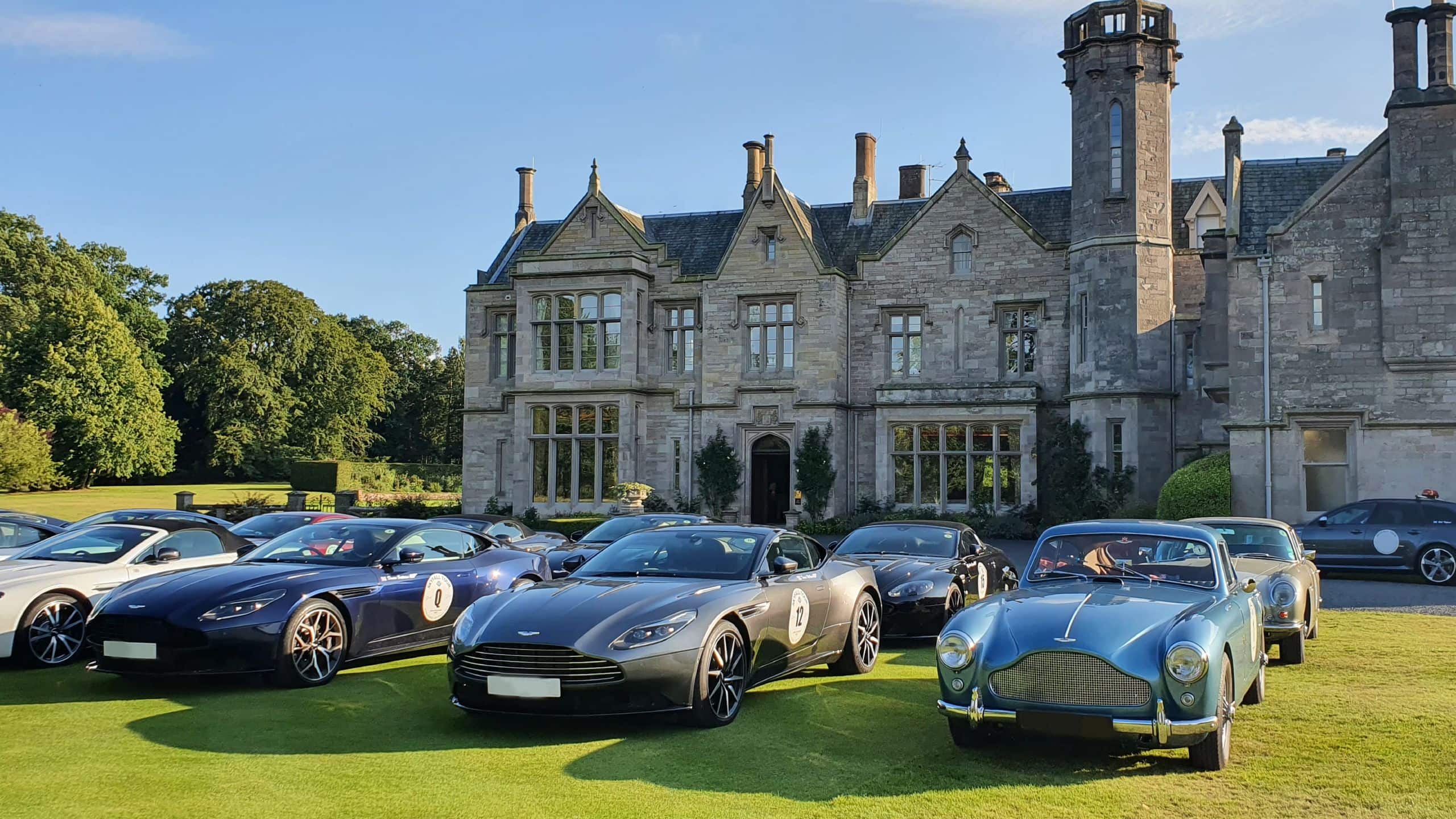 Schloss Roxburghe Golf Hotel Castle Facade Collection Cars
