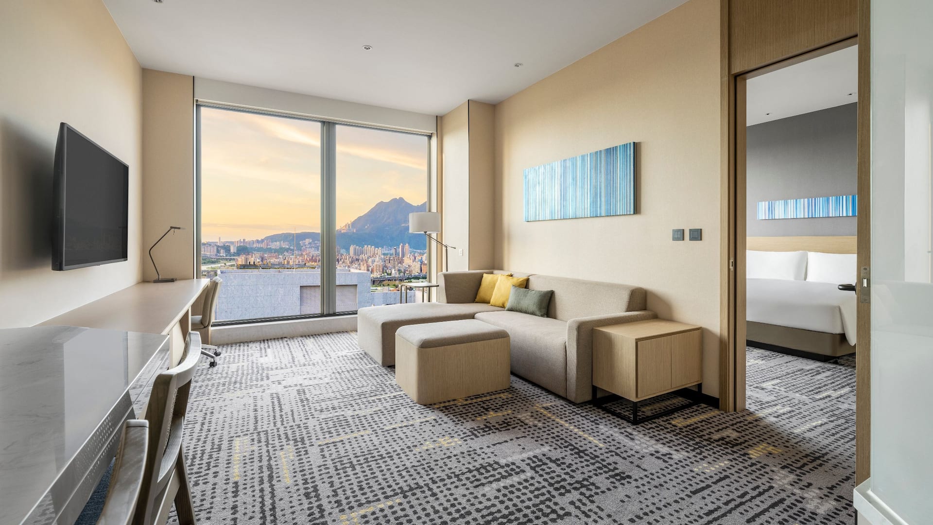 Hyatt Place New Taipei City Xinzhuang Suite King