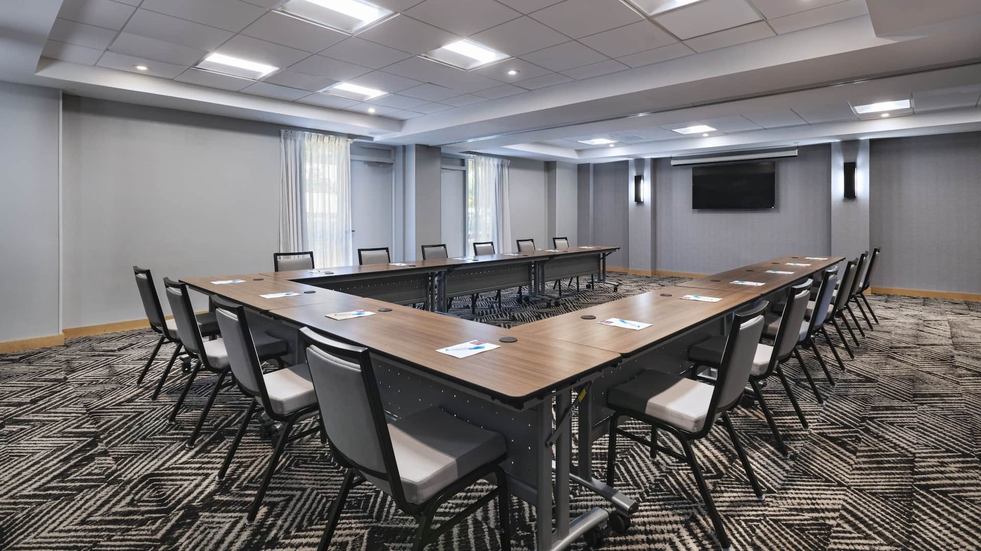 Hyatt Place Austin / Arboretum Classroom Setup