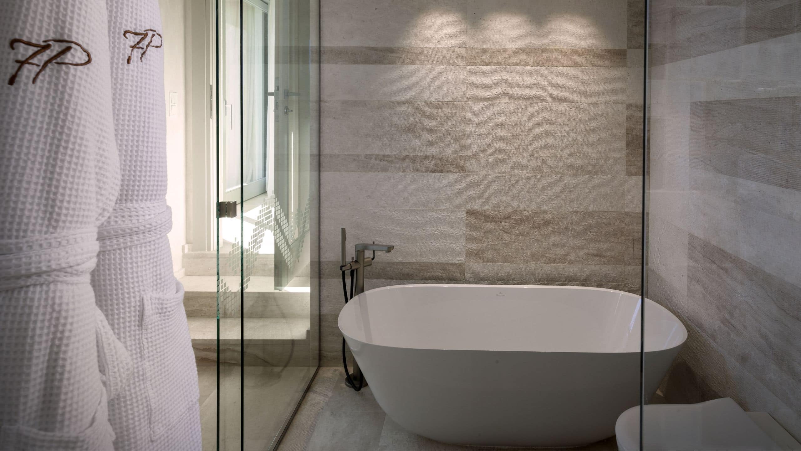 9 of 9 7Pines Resort Sardinia Suite Caprera Bathroom