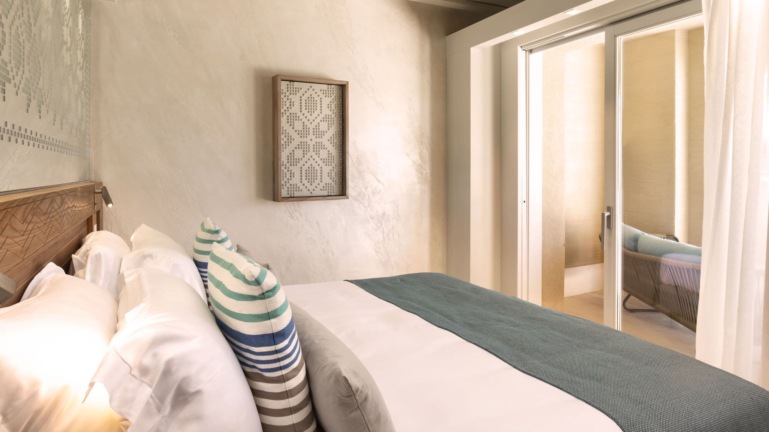 4 of 11 7Pines Resort Sardinia Suite Del Principe Bedroom