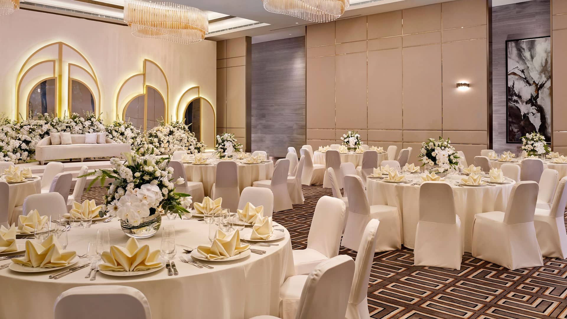 Hyatt Regency Al Kout Mall Regency Ballroom Tables