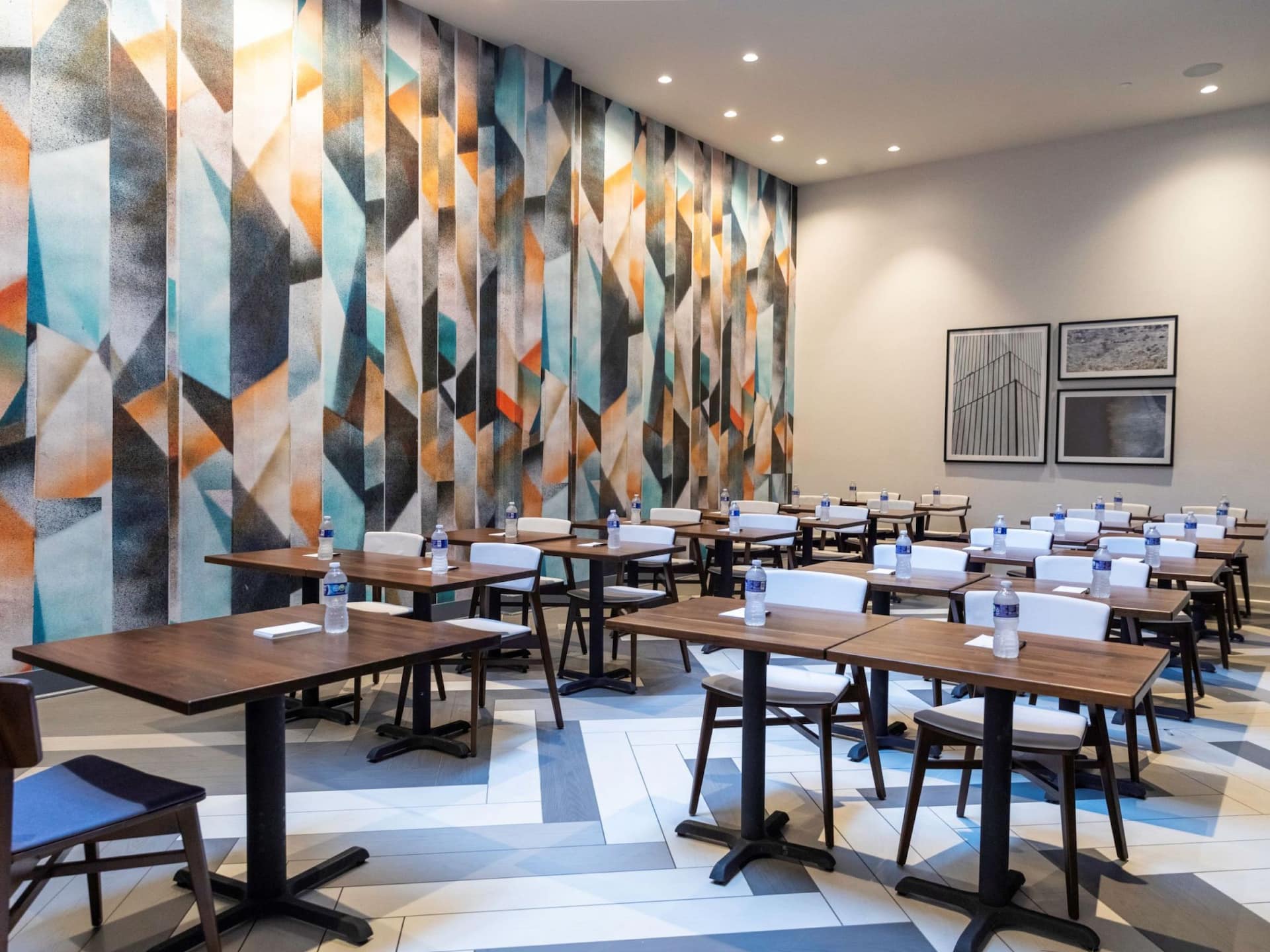 Hyatt Place New York / Chelsea Classroom