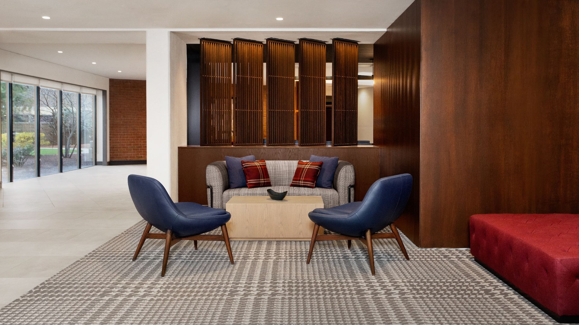 Hyatt Regency Boston / Cambridge Lobby Detail