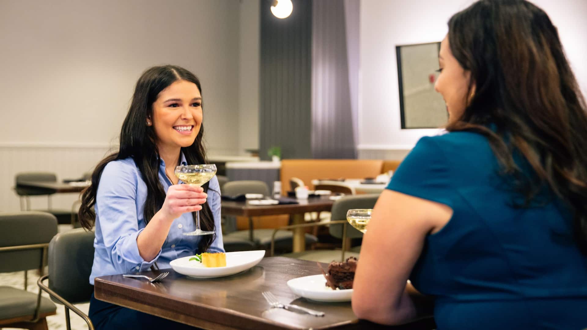 Hyatt Regency Houston Guests Cocktails