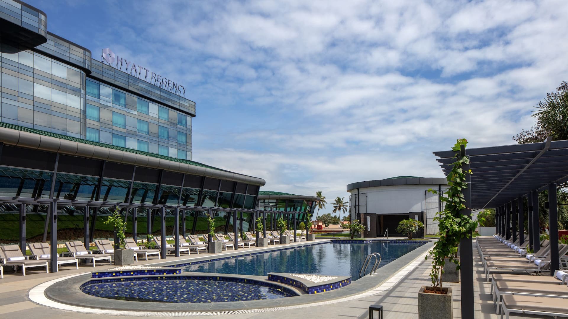 Hyatt Regency Trivandrum Facade Afternoon