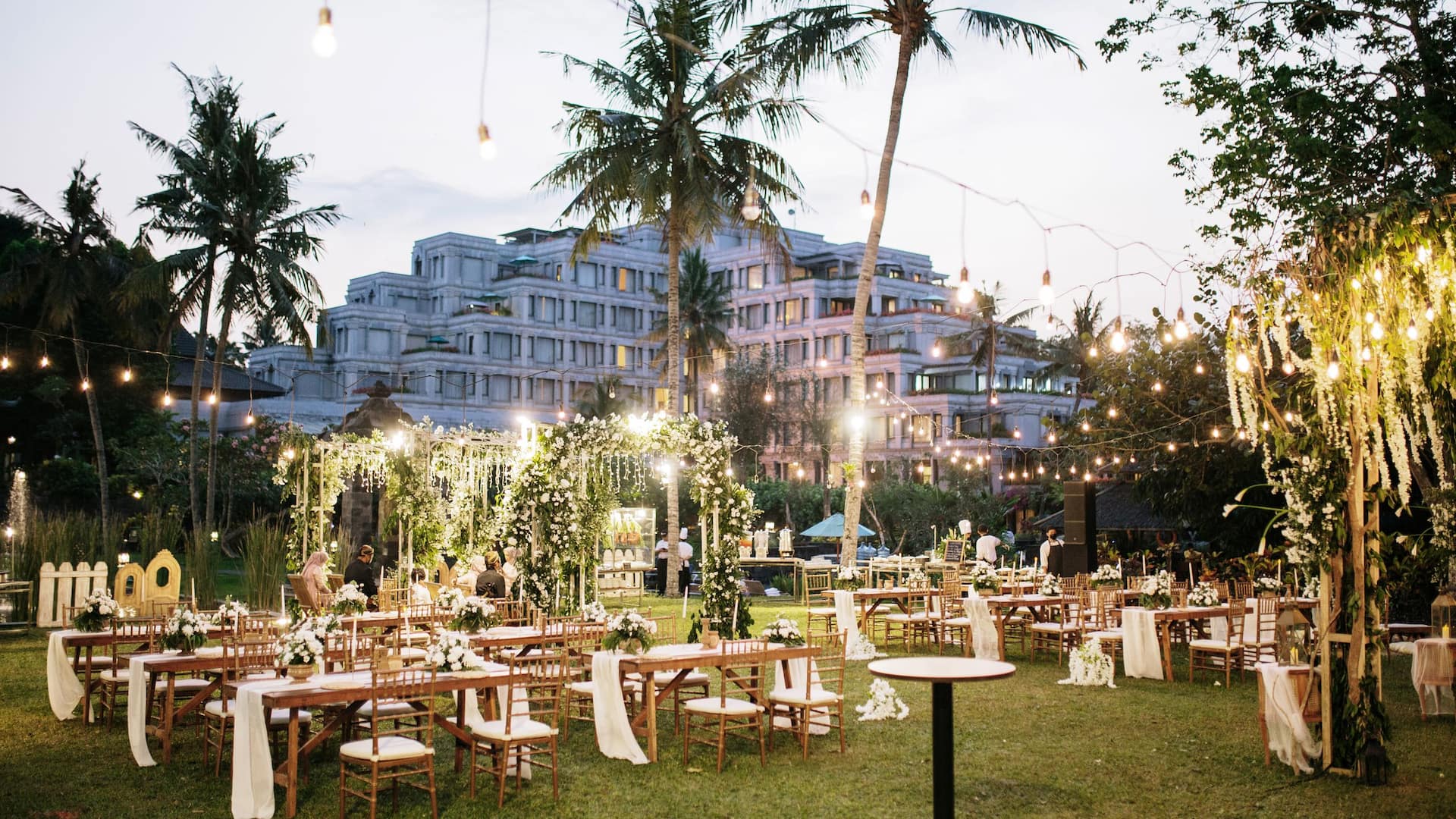 Hyatt Regency Yogyakarta Merapi Garden Wedding