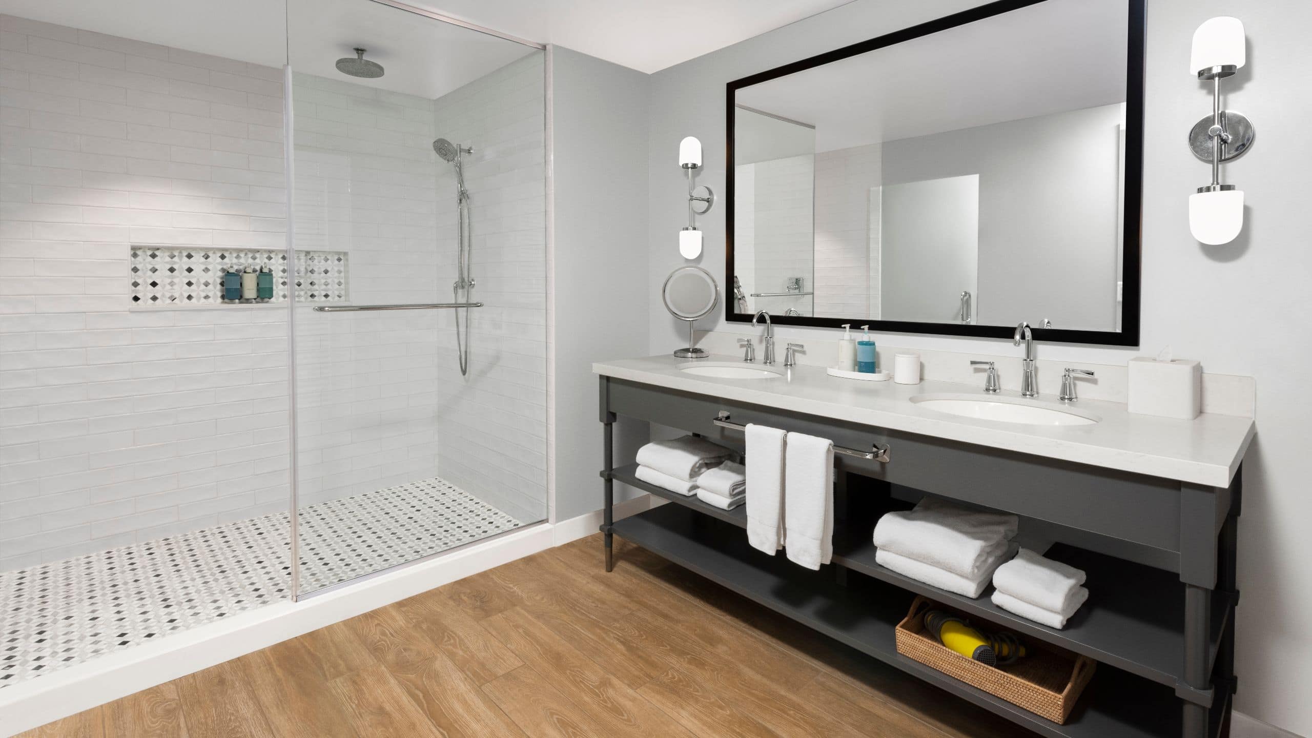 3/4 The Seabird Resort Grand Ocean Suite Partial Bathroom