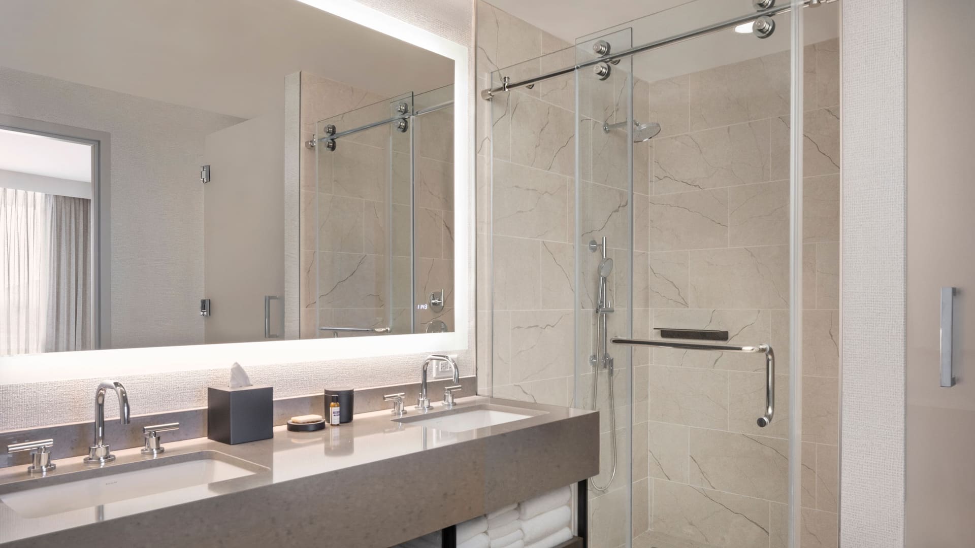 第 3，共 3 Hyatt Regency Salt Lake City Regency Suite Bathroom