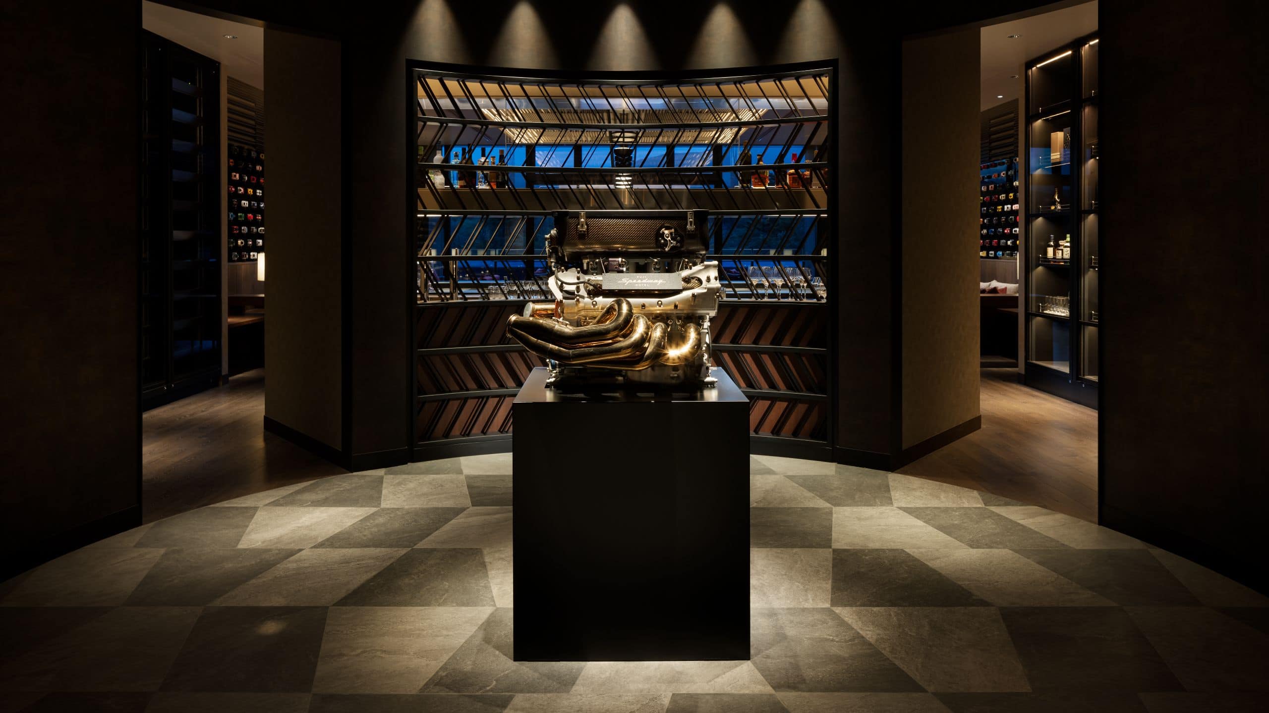 Fuji Speedway Hotel Bar Engine
