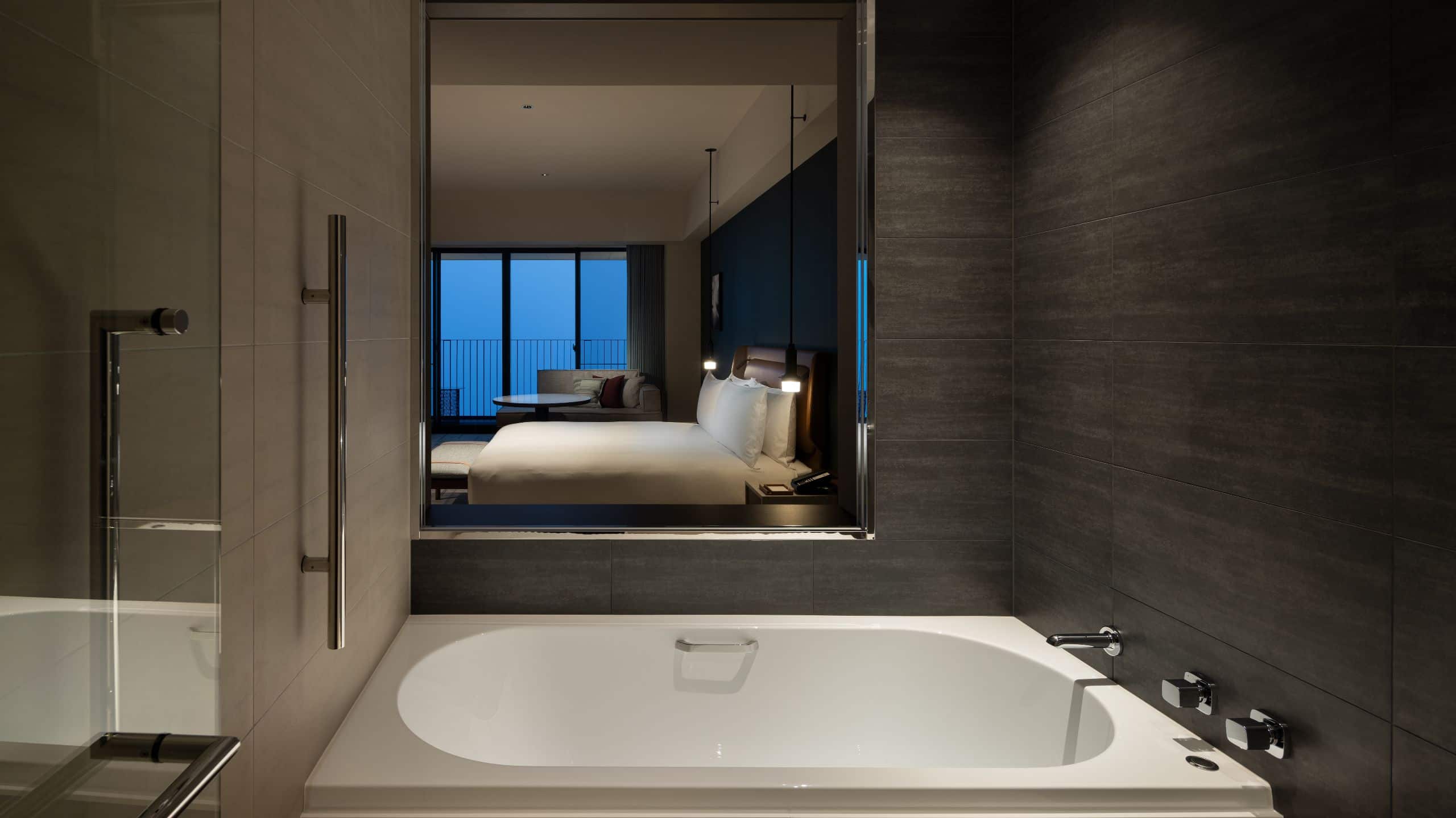 4 of 5 Deluxe View Bathroom