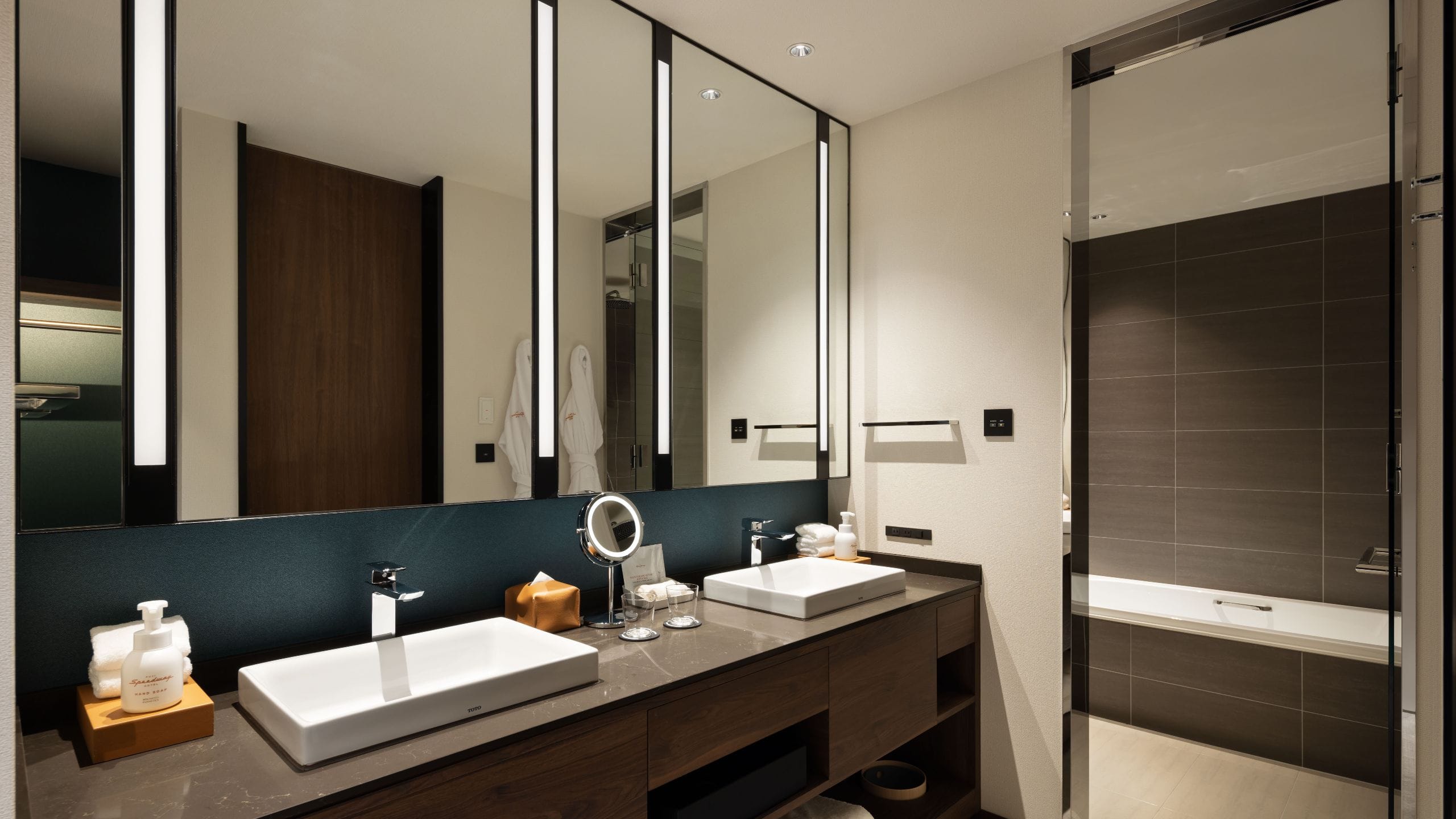 4 of 6 Fuji Speedway Hotel Villa Bathroom